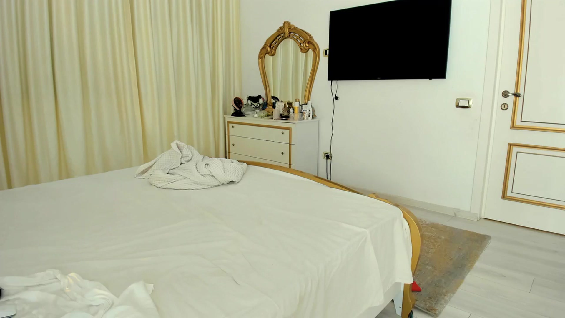 Gallery image thumbnail from NycoleAniston's myfreecams stream on, 04/28/2025, 21:34 image 4 of 20