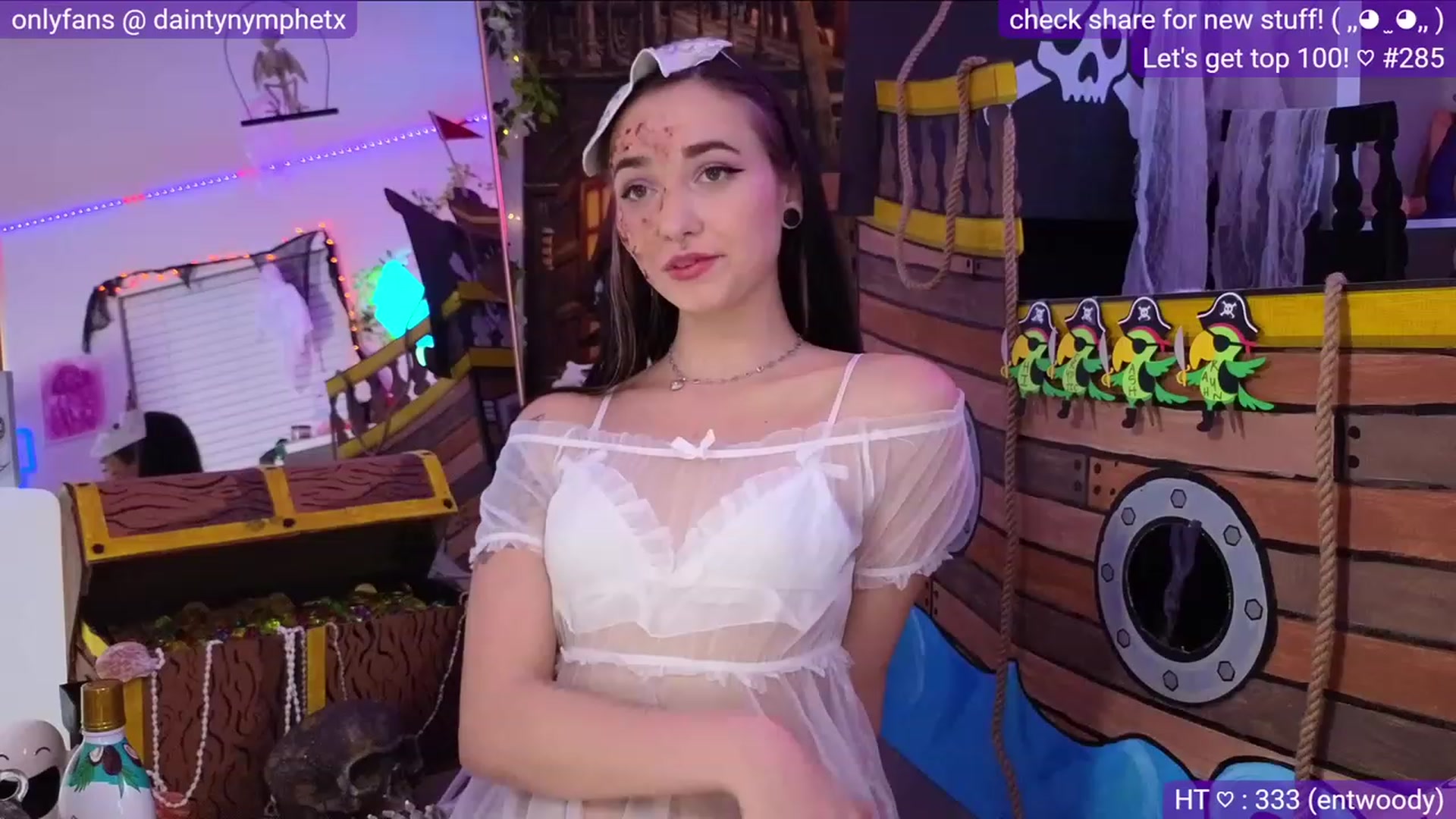 Gallery image thumbnail from NymOfTheOpera's myfreecams stream on, 10/22/2023, 04:20 image 17 of 20