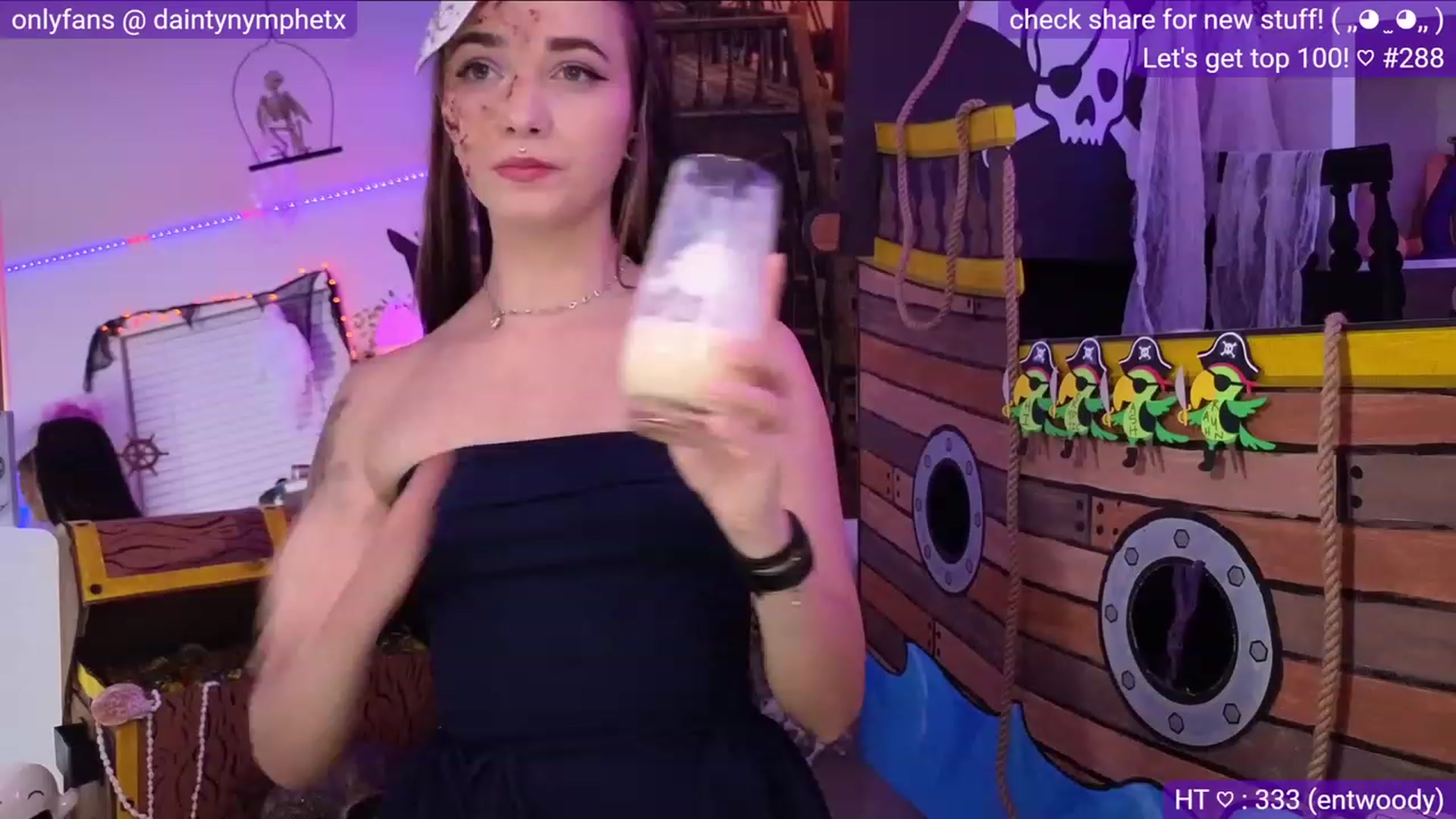 Gallery image thumbnail from NymOfTheOpera's myfreecams stream on, 10/22/2023, 04:20 image 13 of 20