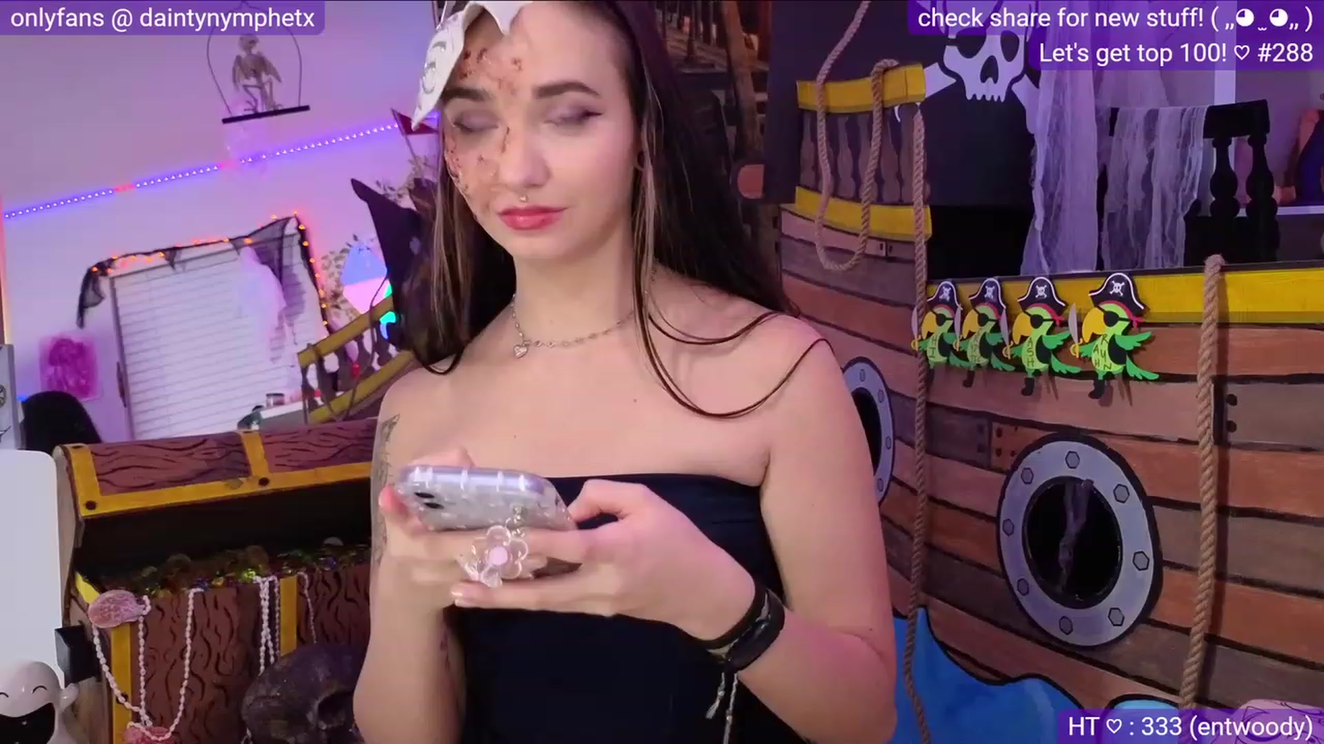 Gallery image thumbnail from NymOfTheOpera's myfreecams stream on, 10/22/2023, 04:20 image 14 of 20