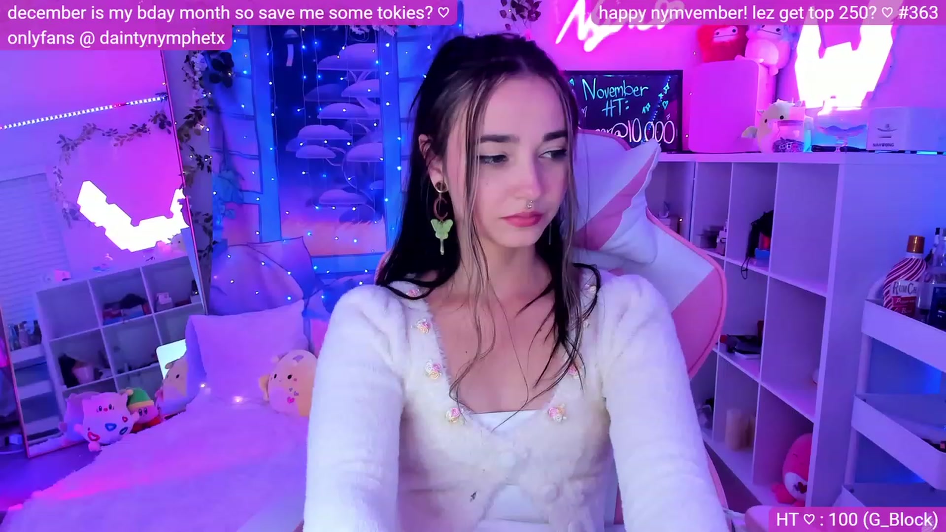 Gallery image thumbnail from Nym_x's myfreecams stream on, 11/19/2022, 04:51 image 2 of 20