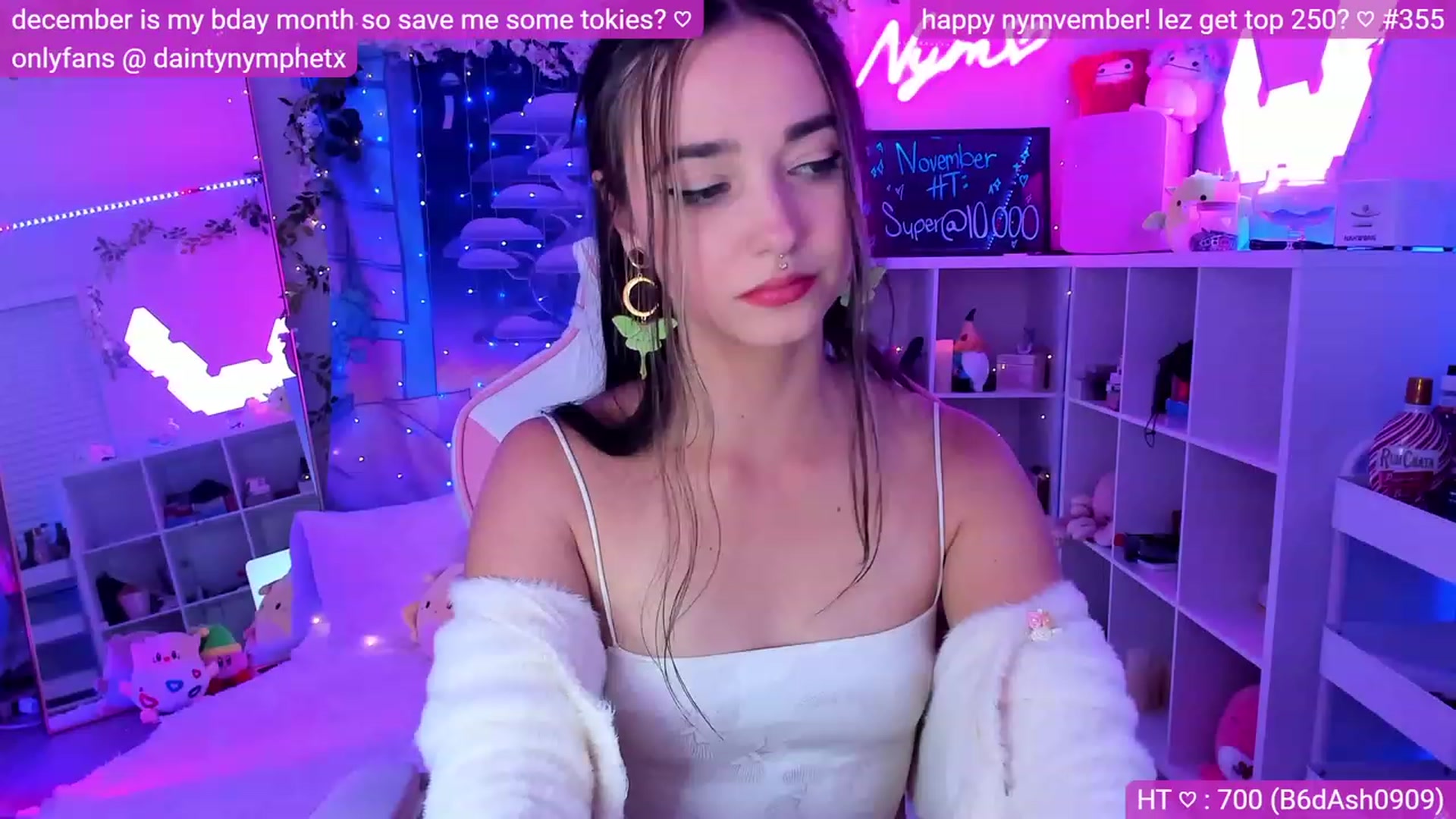 Gallery image thumbnail from Nym_x's myfreecams stream on, 11/19/2022, 04:51 image 16 of 20