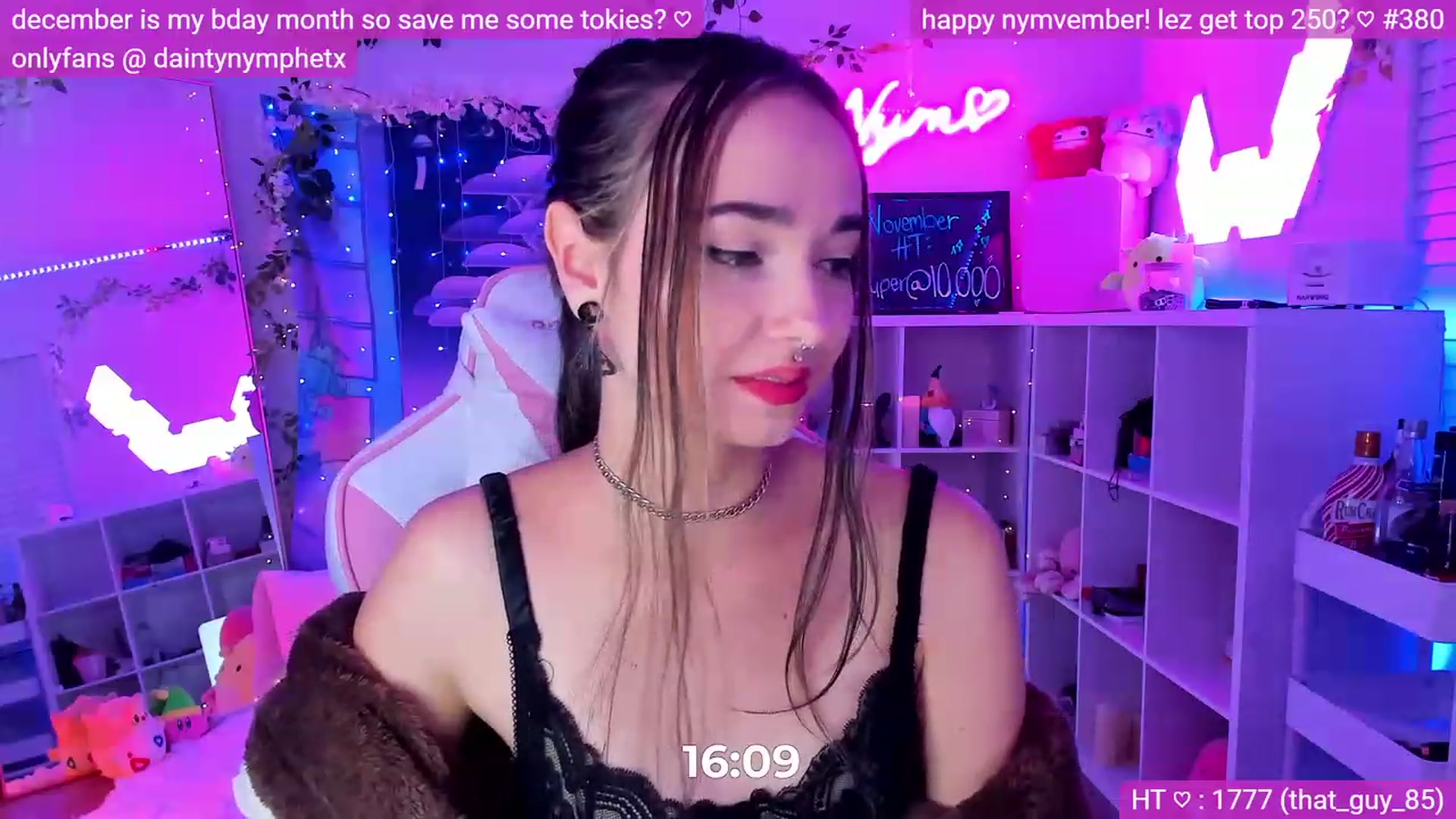 Gallery image thumbnail from Nym_x's myfreecams stream on, 11/20/2022, 04:34 image 15 of 20