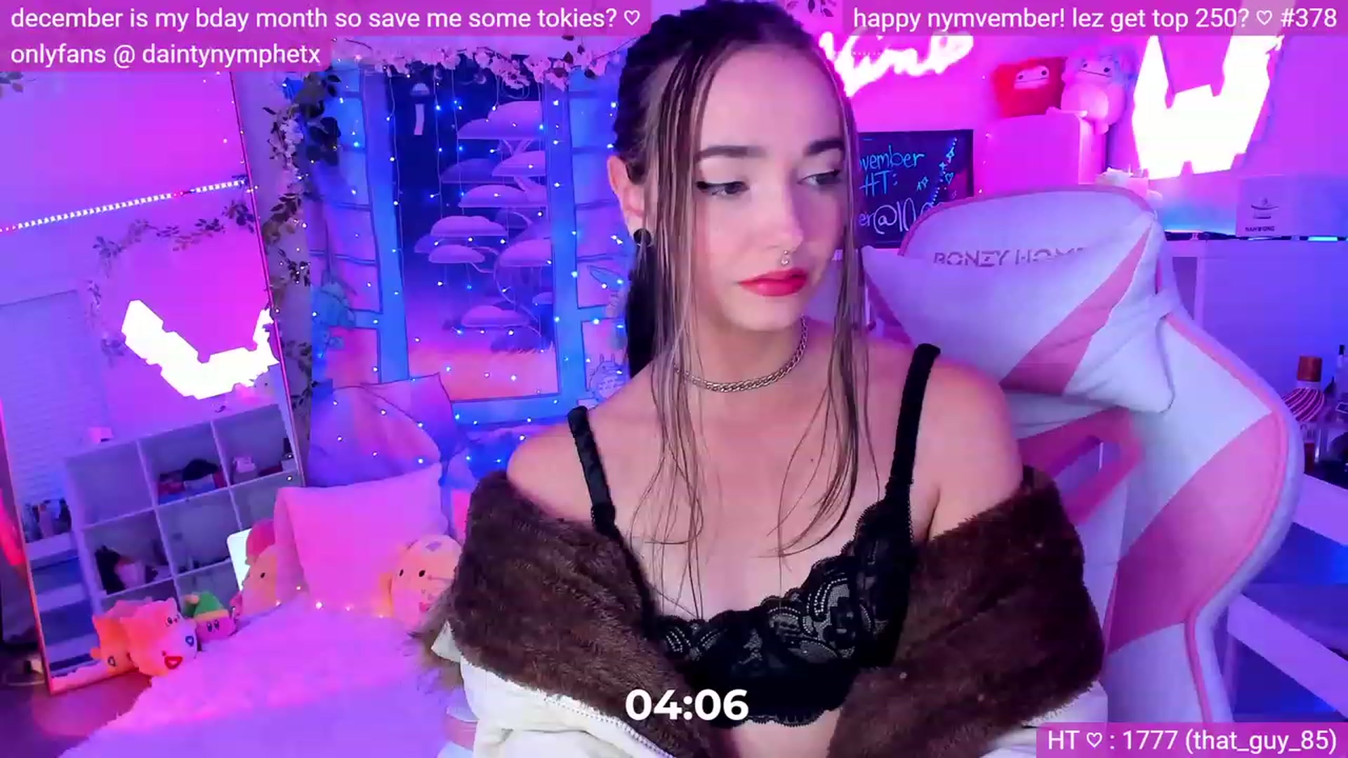 Gallery image thumbnail from Nym_x's myfreecams stream on, 11/20/2022, 04:34 image 19 of 20