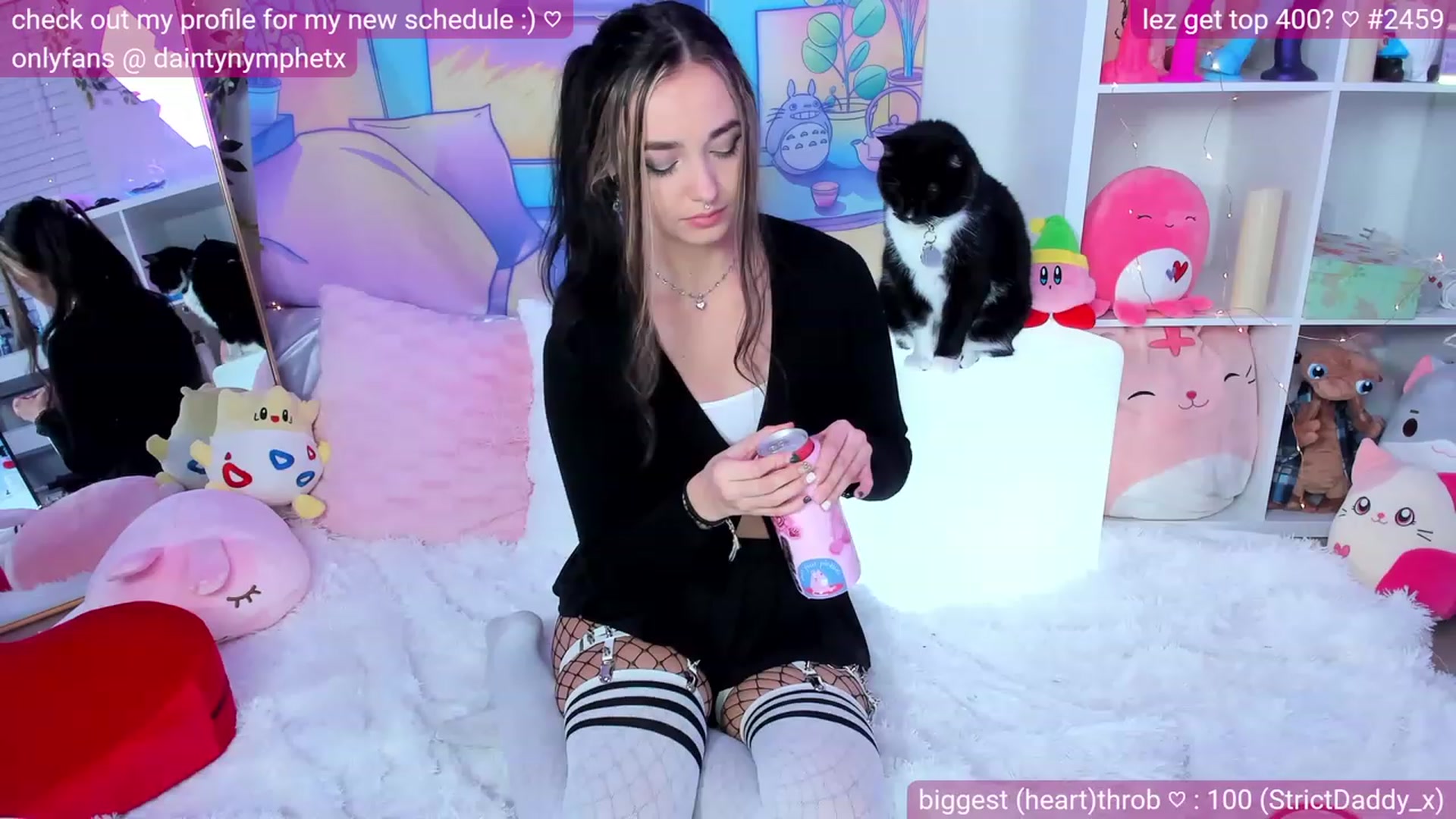 Gallery image thumbnail from Nym_x's myfreecams stream on, 02/02/2023, 03:58 image 7 of 20