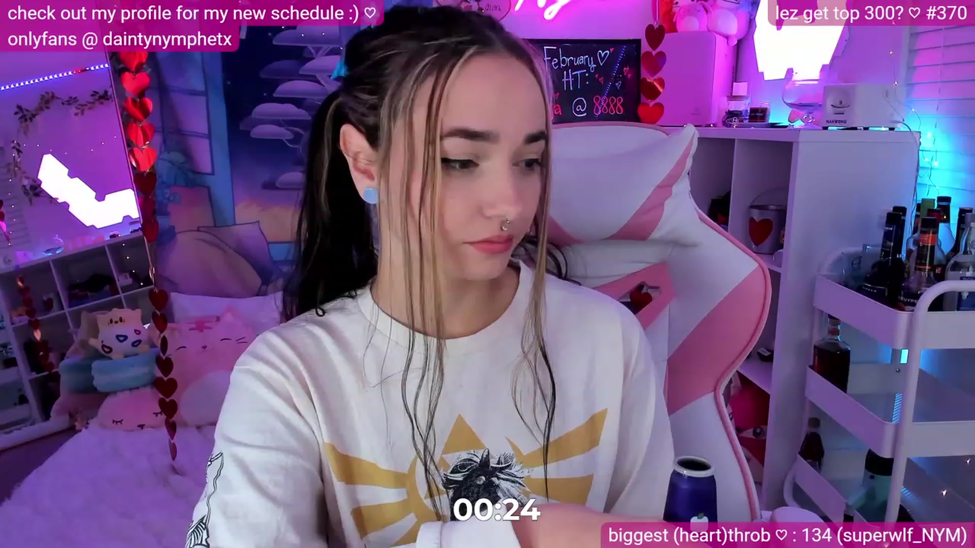 Gallery image thumbnail from Nym_x's myfreecams stream on, 02/18/2023, 04:53 image 10 of 20