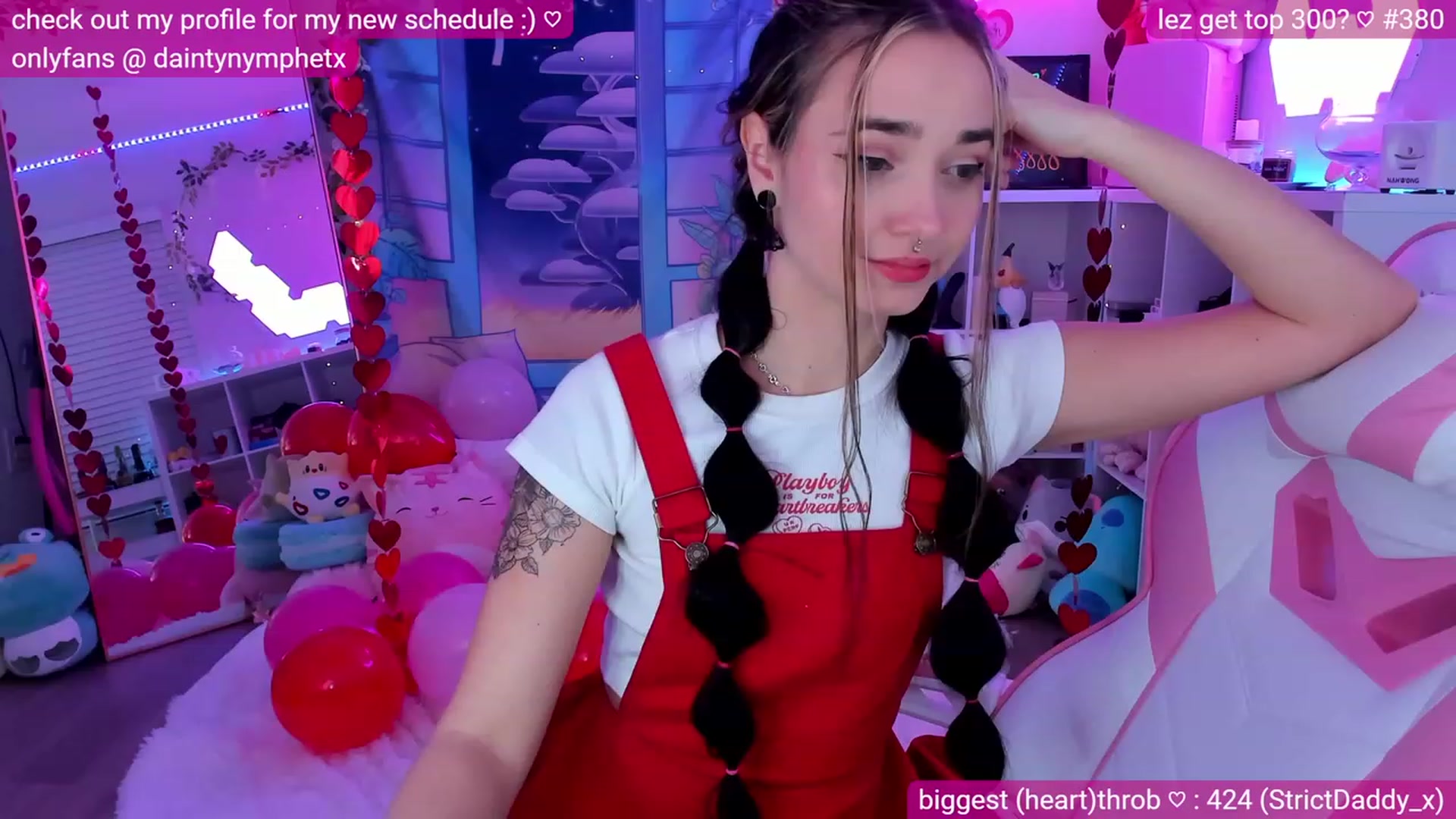 Gallery image thumbnail from Nym_x's myfreecams stream on, 02/19/2023, 03:34 image 1 of 20