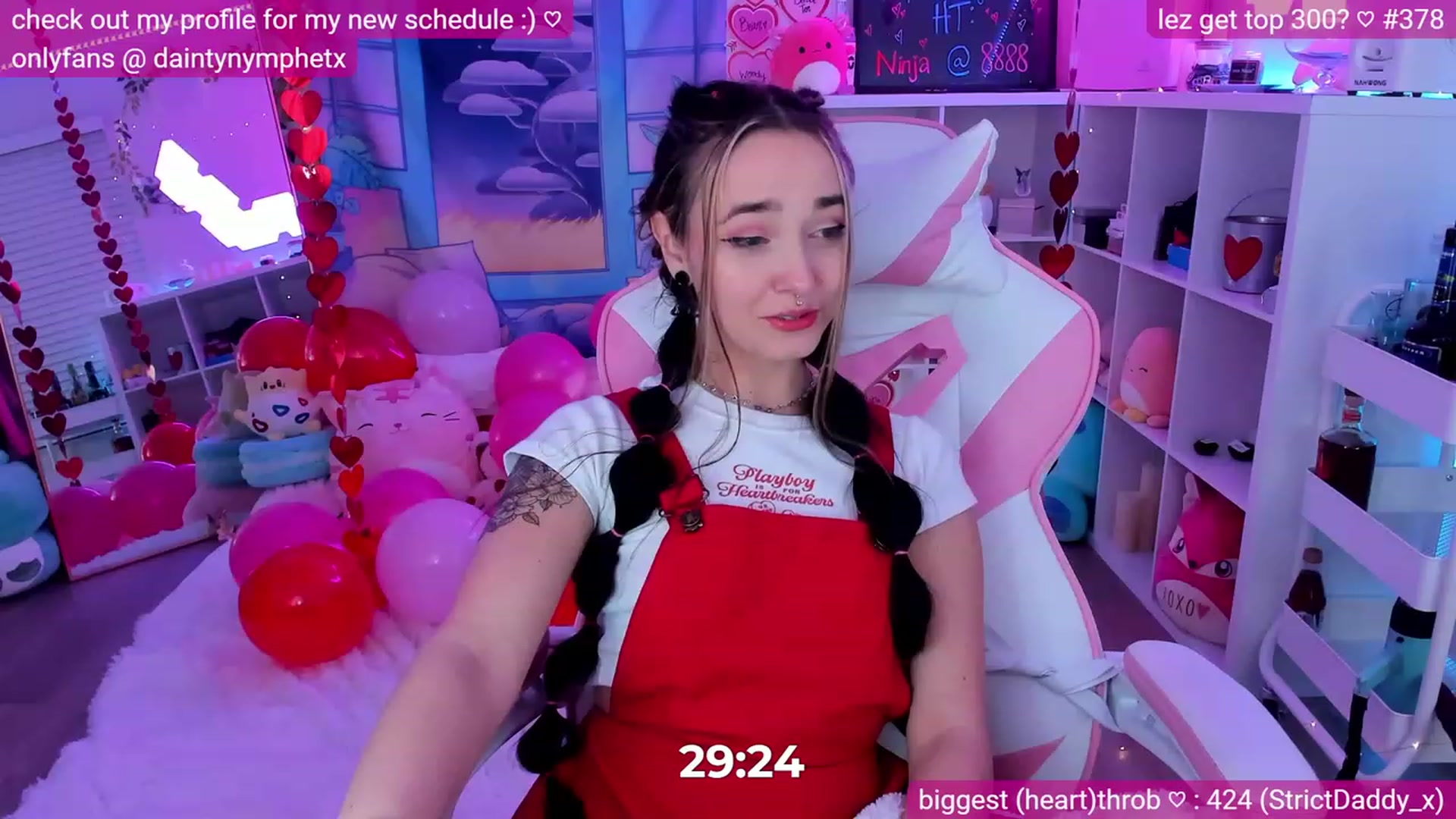 Gallery image thumbnail from Nym_x's myfreecams stream on, 02/19/2023, 03:34 image 8 of 20