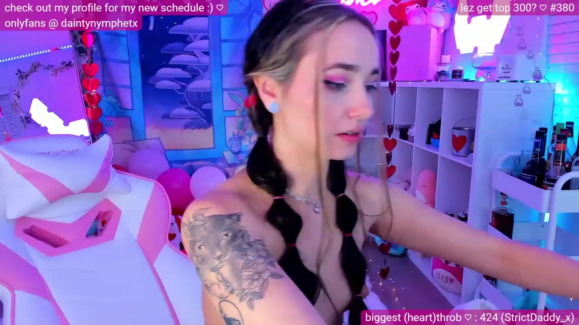 Gallery image thumbnail from Nym_x's myfreecams stream on, 02/20/2023, 05:21 image 11 of 20