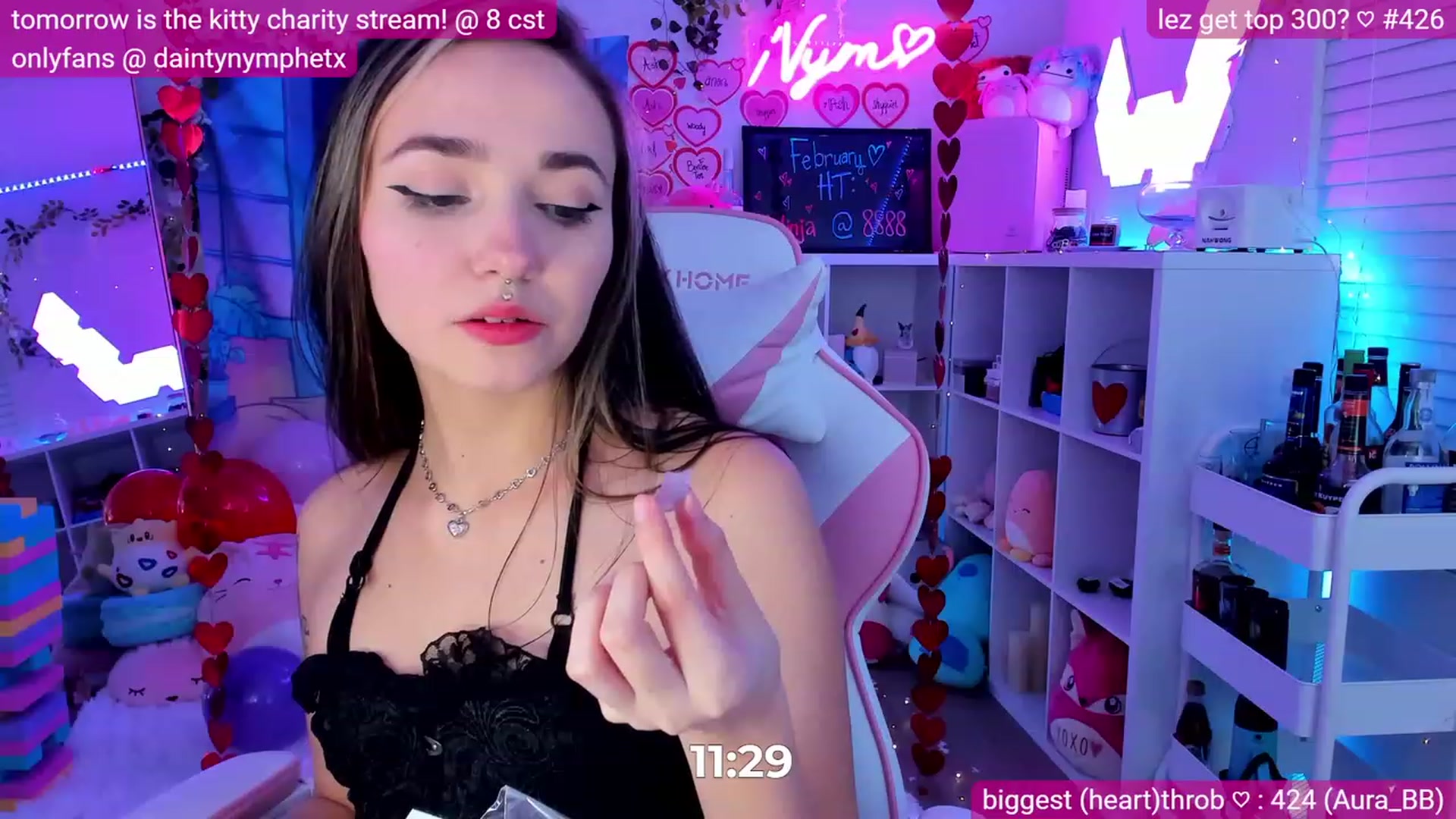 Gallery image thumbnail from Nym_x's myfreecams stream on, 02/25/2023, 05:18 image 16 of 20