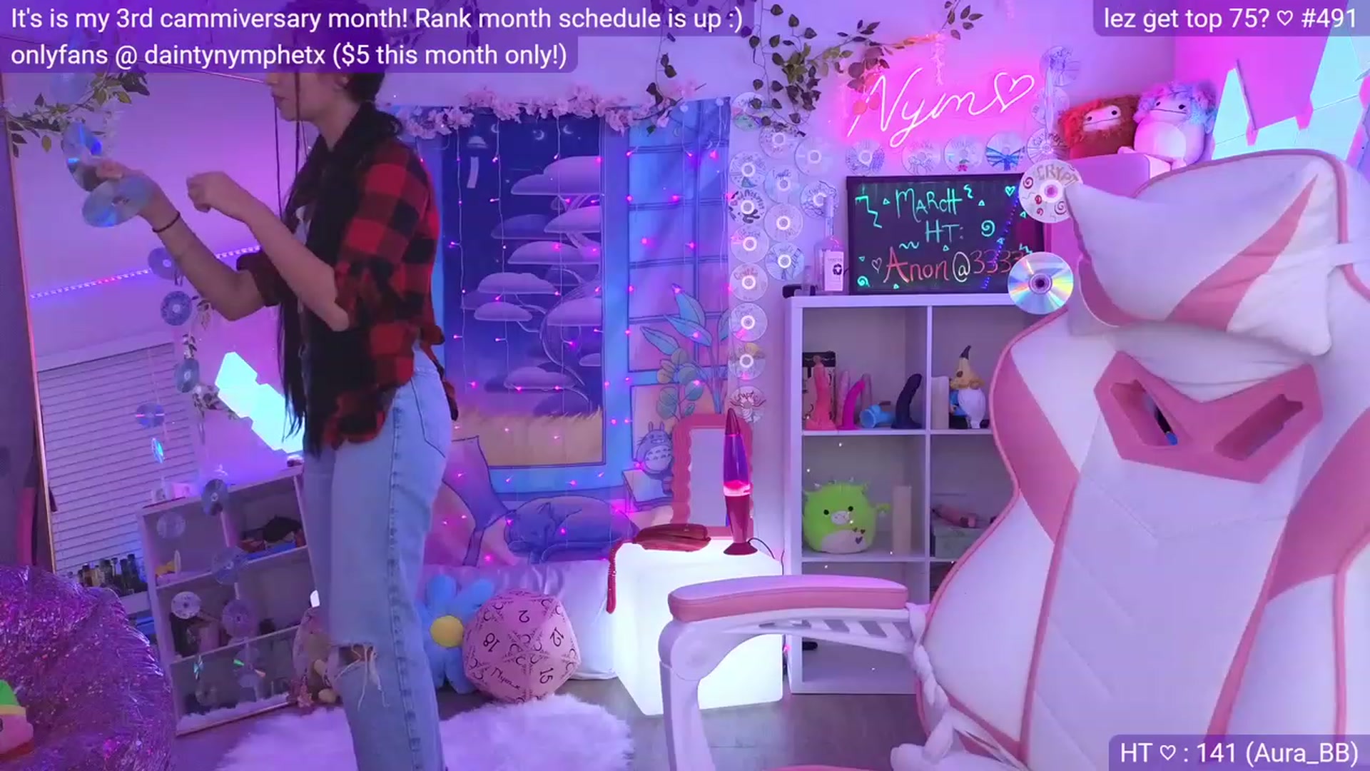 Gallery image thumbnail from Nym_x's myfreecams stream on, 03/13/2023, 02:15 image 4 of 20