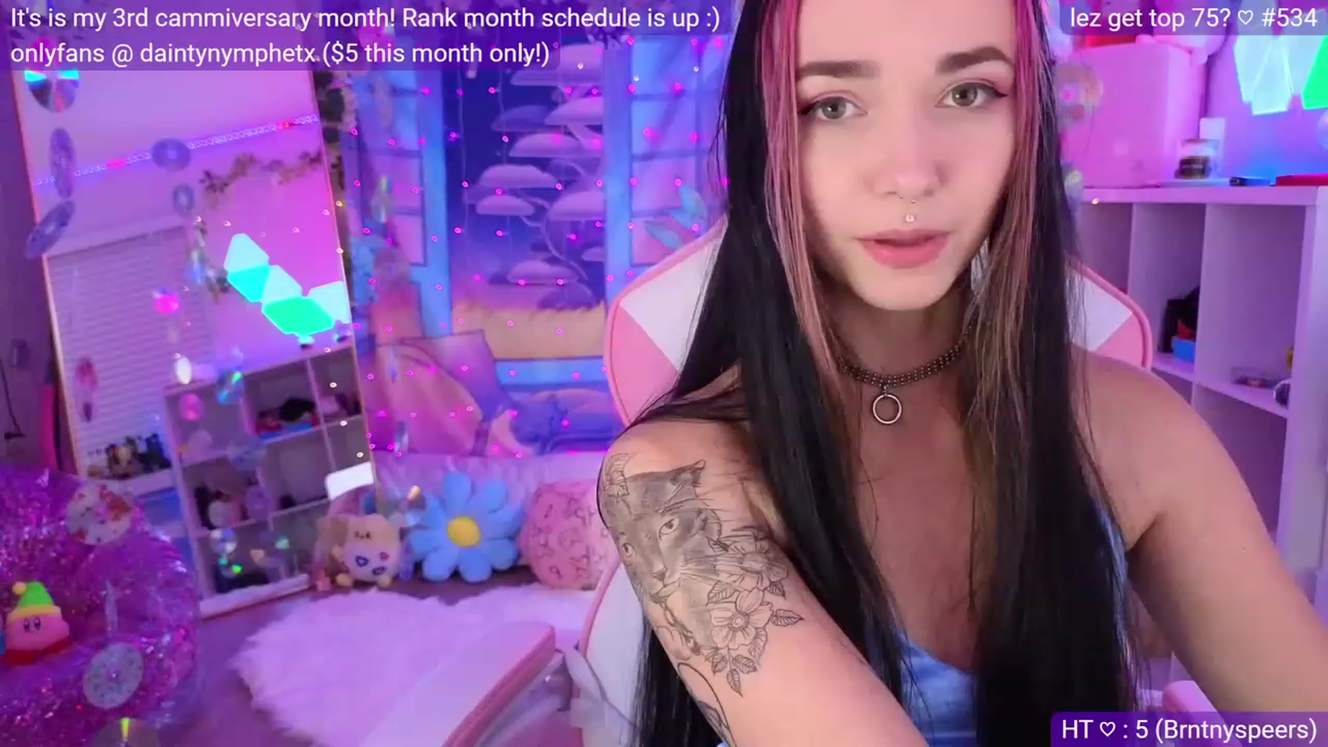 Gallery image thumbnail from Nym_x's myfreecams stream on, 03/17/2023, 02:45 image 11 of 20