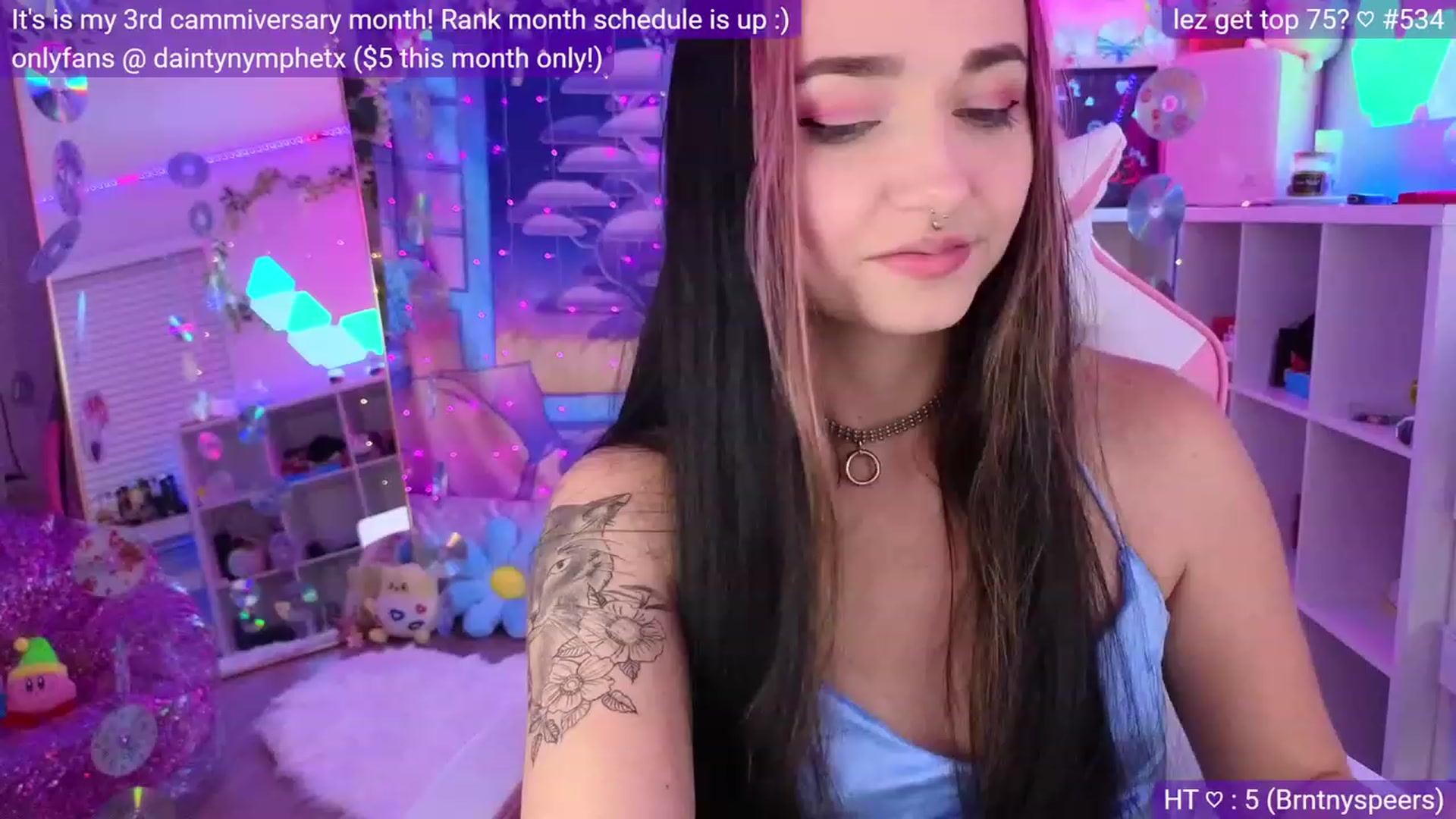Gallery image thumbnail from Nym_x's myfreecams stream on, 03/17/2023, 02:45 image 10 of 20