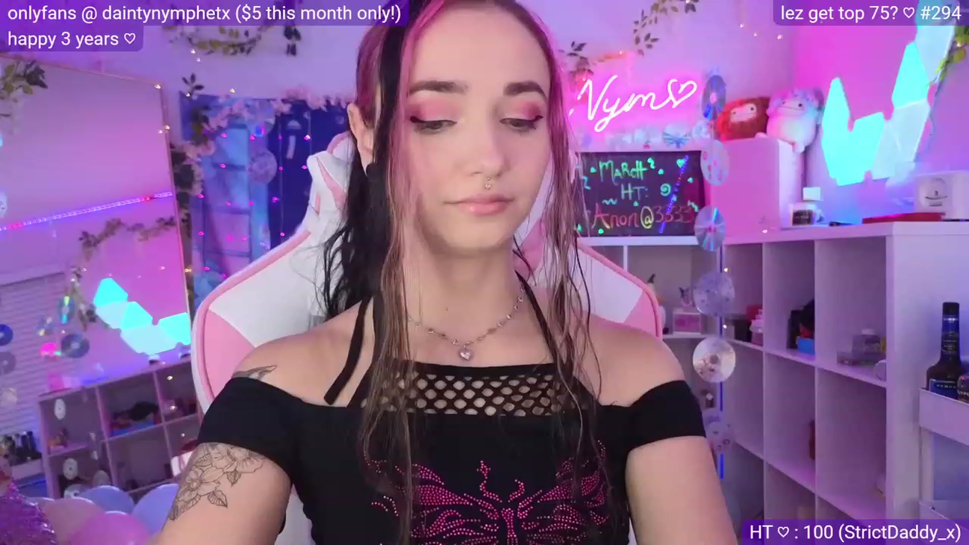 Gallery image thumbnail from Nym_x's myfreecams stream on, 03/20/2023, 02:43 image 14 of 20