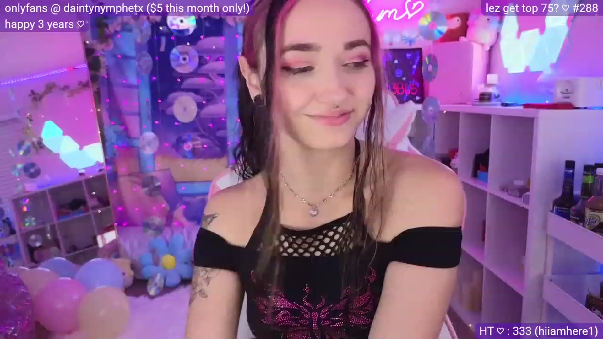 Gallery image thumbnail from Nym_x's myfreecams stream on, 03/20/2023, 04:14 image 8 of 20