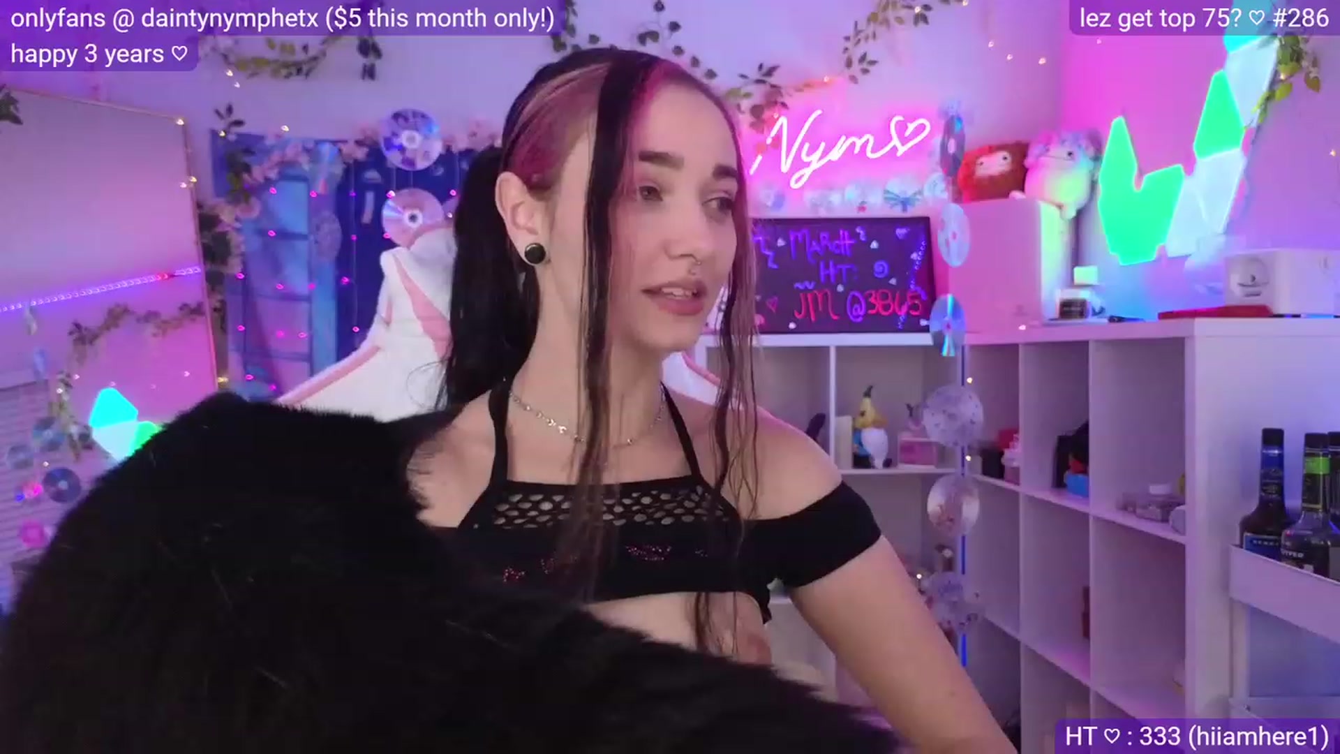 Gallery image thumbnail from Nym_x's myfreecams stream on, 03/20/2023, 04:14 image 12 of 20