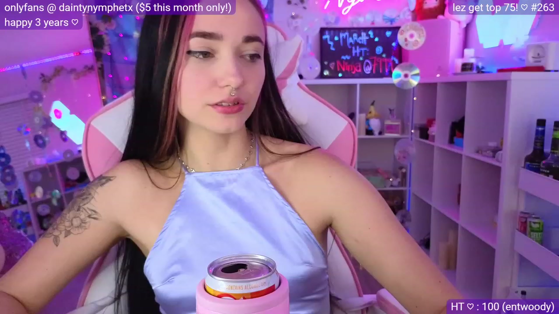 Gallery image thumbnail from Nym_x's myfreecams stream on, 03/30/2023, 04:06 image 3 of 20