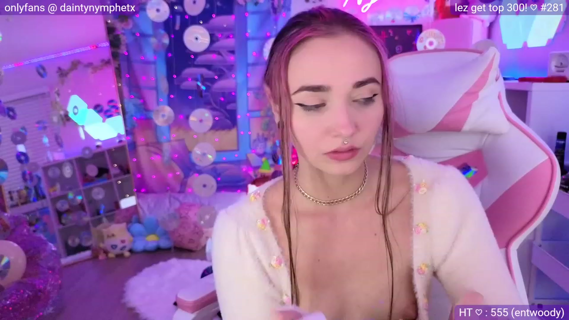 Gallery image thumbnail from Nym_x's myfreecams stream on, 04/02/2023, 04:09 image 15 of 20