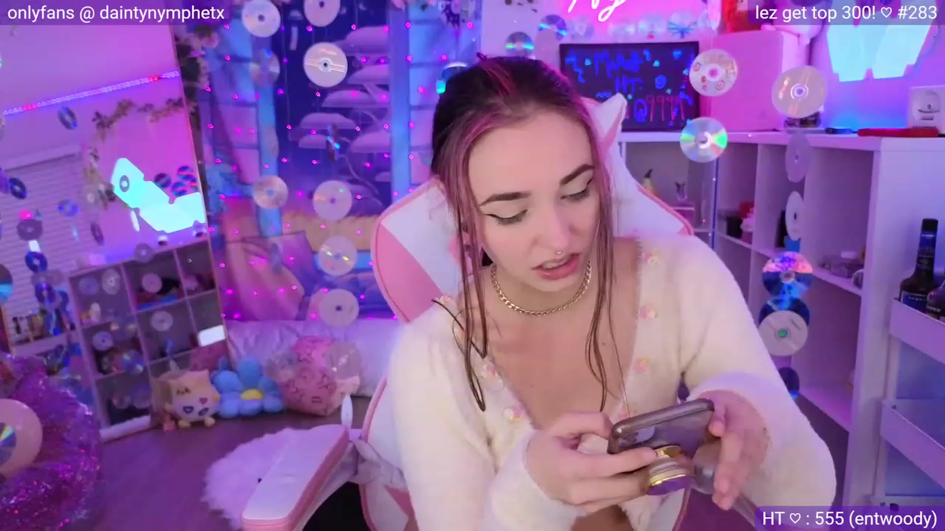 Gallery image thumbnail from Nym_x's myfreecams stream on, 04/02/2023, 04:09 image 19 of 20