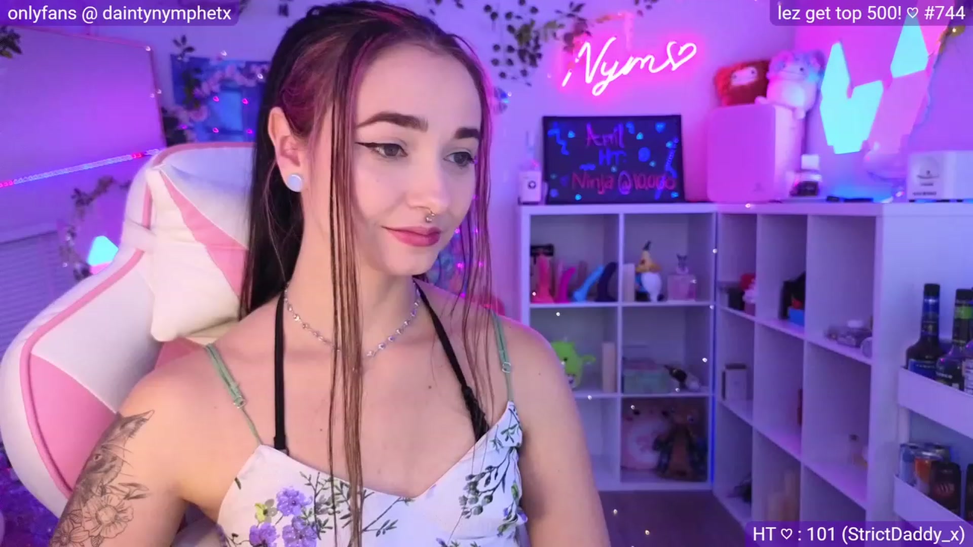 Gallery image thumbnail from Nym_x's myfreecams stream on, 04/16/2023, 02:38 image 3 of 20