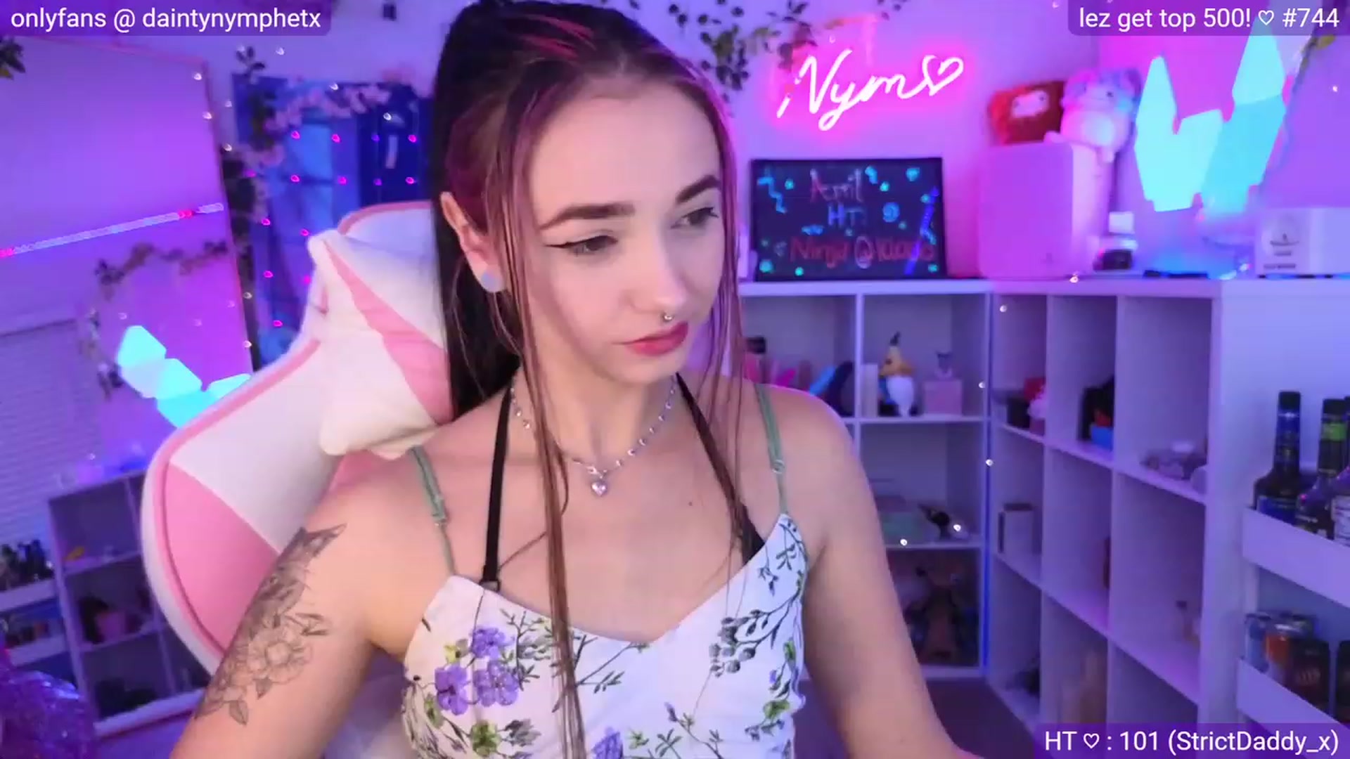 Gallery image thumbnail from Nym_x's myfreecams stream on, 04/16/2023, 02:38 image 2 of 20