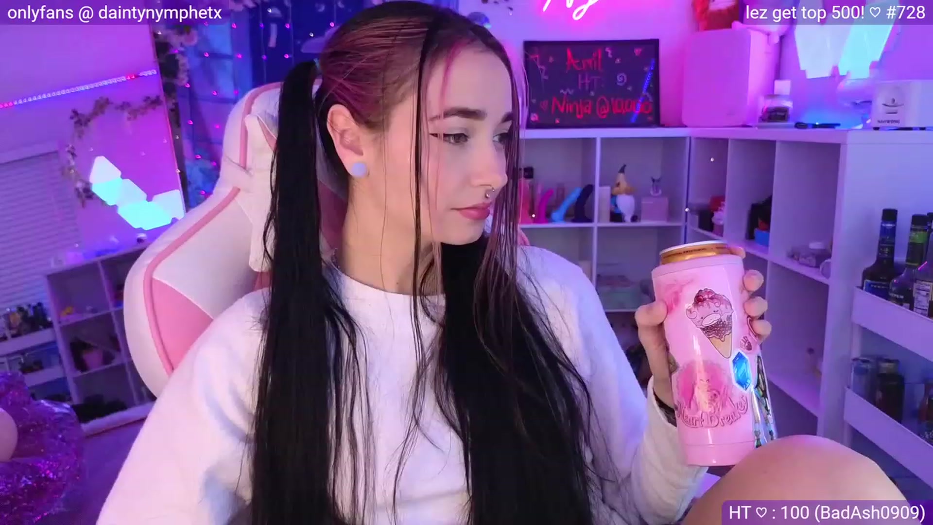 Gallery image thumbnail from Nym_x's myfreecams stream on, 04/22/2023, 03:23 image 3 of 20