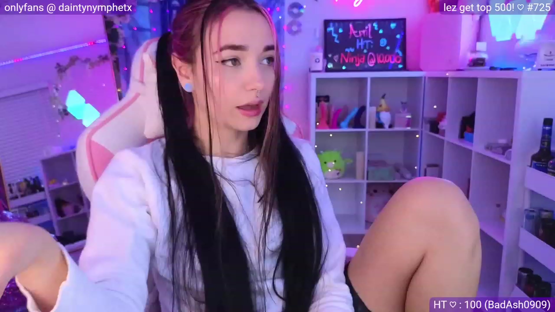 Gallery image thumbnail from Nym_x's myfreecams stream on, 04/22/2023, 03:23 image 4 of 20