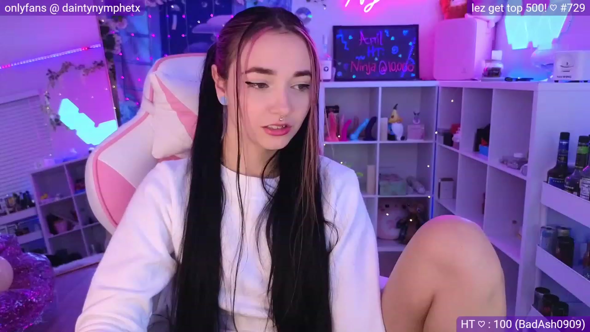 Gallery image thumbnail from Nym_x's myfreecams stream on, 04/22/2023, 03:23 image 1 of 20