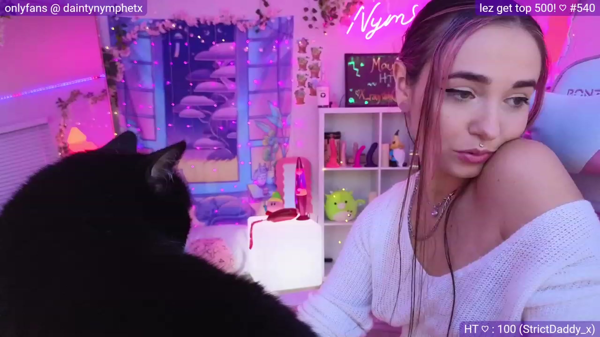 Gallery image thumbnail from Nym_x's myfreecams stream on, 05/07/2023, 04:06 image 6 of 20