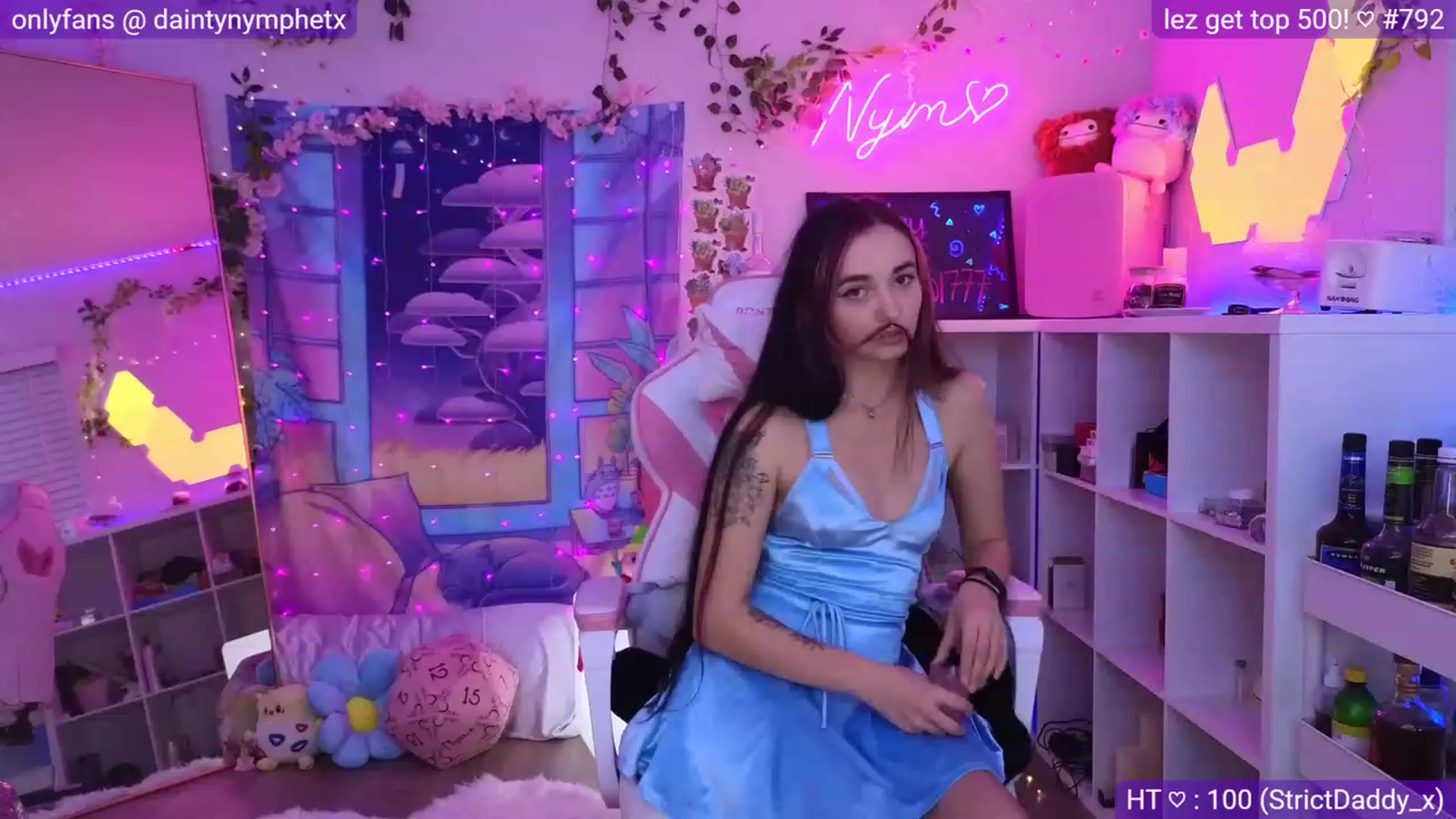 Gallery image thumbnail from Nym_x's myfreecams stream on, 05/19/2023, 04:07 image 7 of 20