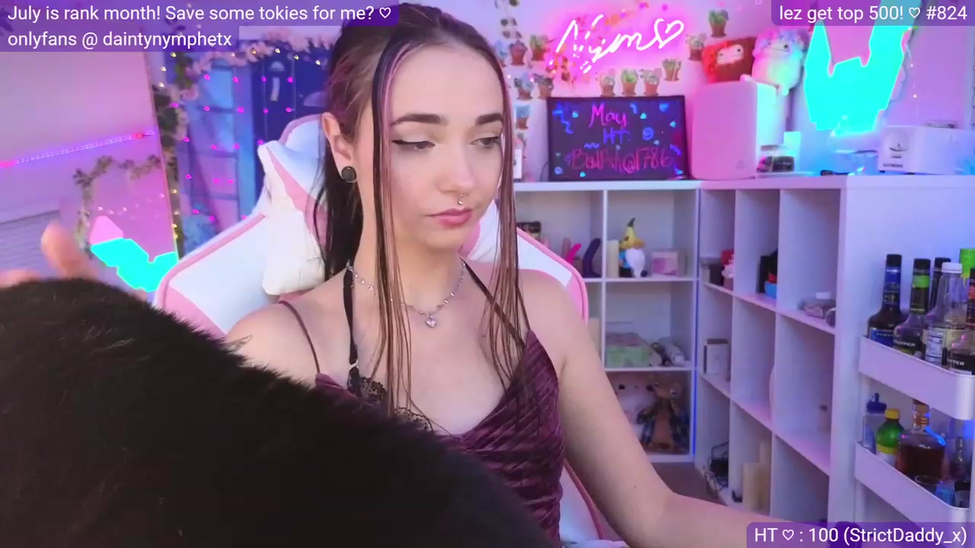 Gallery image thumbnail from Nym_x's myfreecams stream on, 05/28/2023, 03:27 image 10 of 20