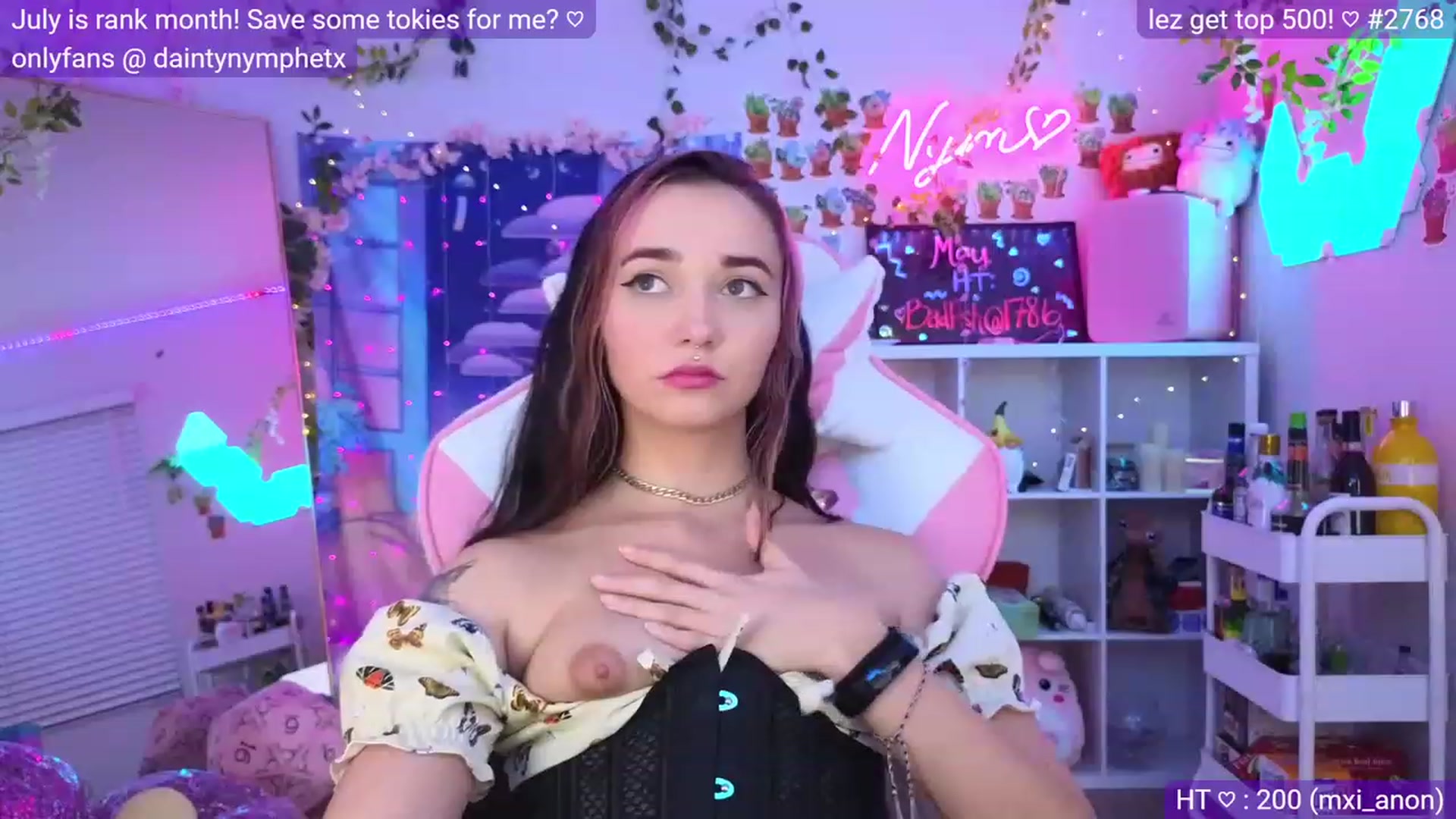 Gallery image thumbnail from Nym_x's myfreecams stream on, 06/04/2023, 04:37 image 18 of 20