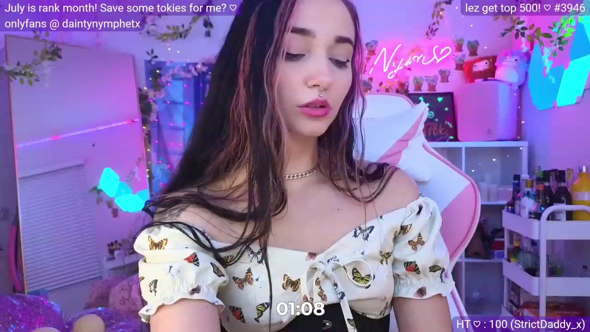 Gallery image thumbnail from Nym_x's myfreecams stream on, 06/04/2023, 04:37 image 12 of 20