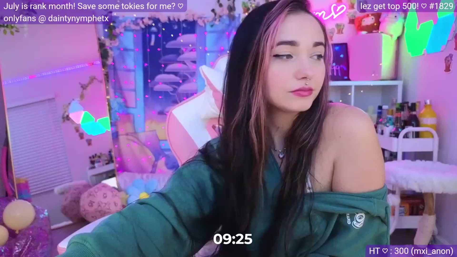 Gallery image thumbnail from Nym_x's myfreecams stream on, 06/09/2023, 04:05 image 17 of 20