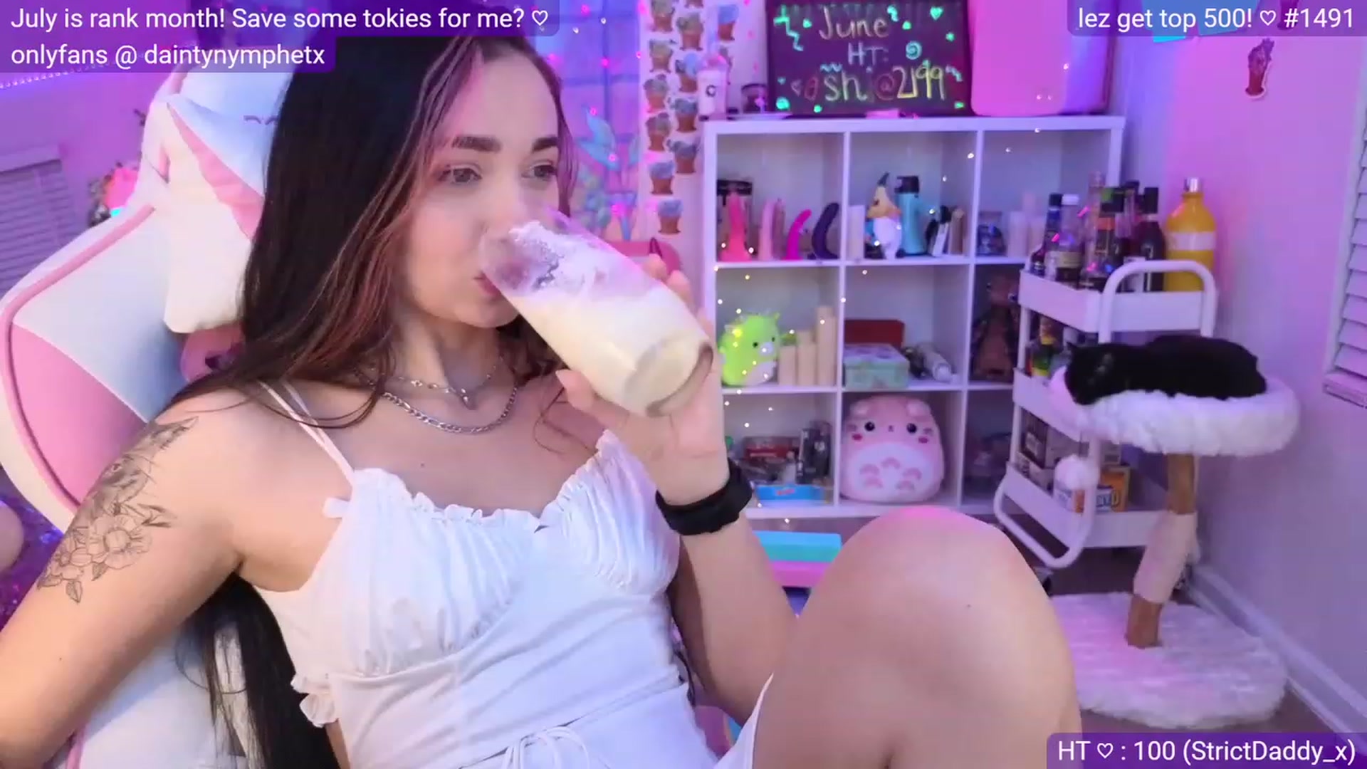 Gallery image thumbnail from Nym_x's myfreecams stream on, 06/10/2023, 03:27 image 9 of 20
