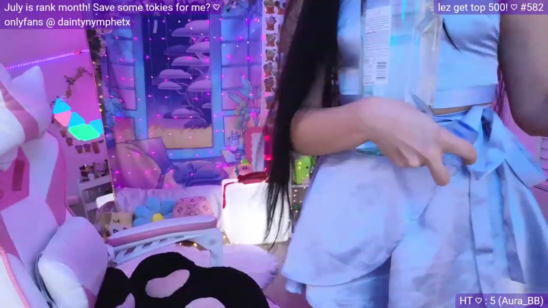 Gallery image thumbnail from Nym_x's myfreecams stream on, 06/18/2023, 03:18 image 2 of 20