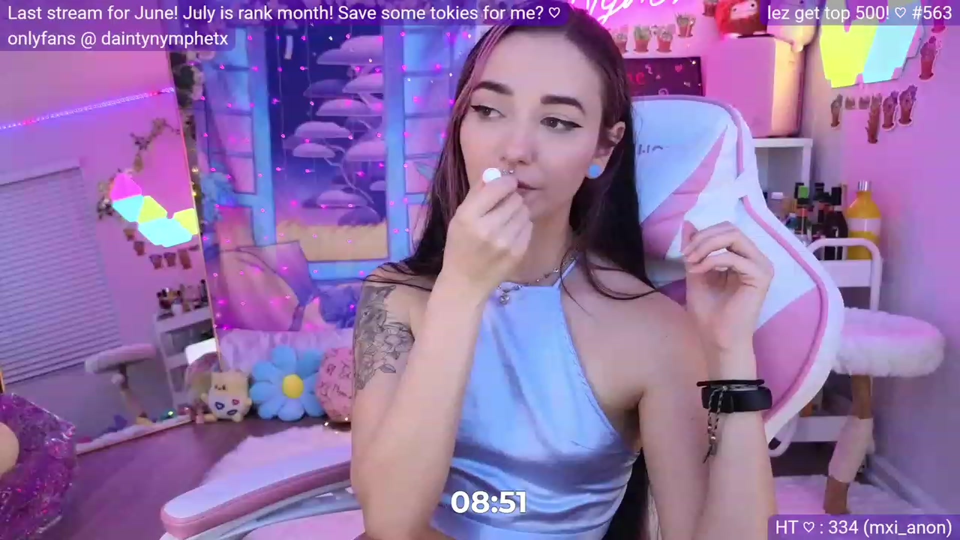 Gallery image thumbnail from Nym_x's myfreecams stream on, 06/18/2023, 03:45 image 10 of 20