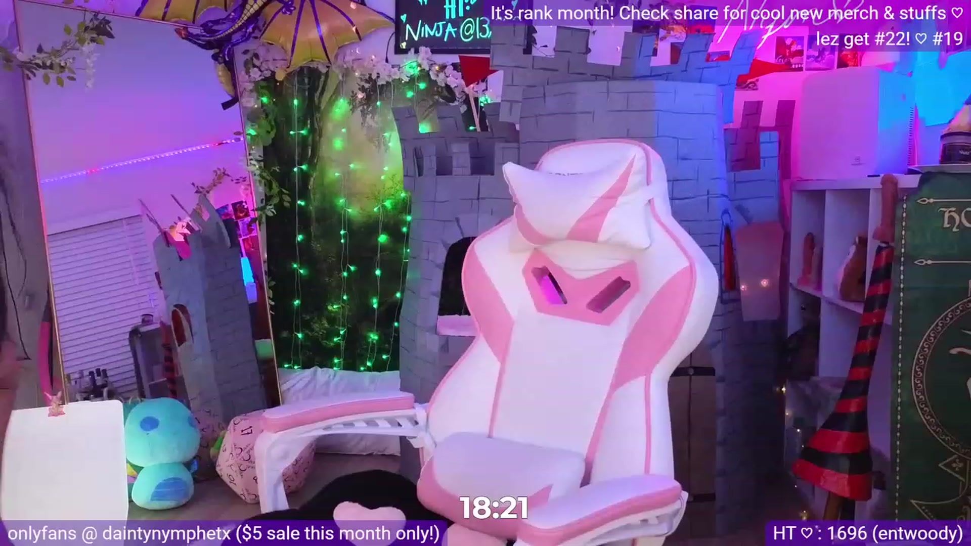 Gallery image thumbnail from Nym_x's myfreecams stream on, 07/09/2023, 04:15 image 20 of 20