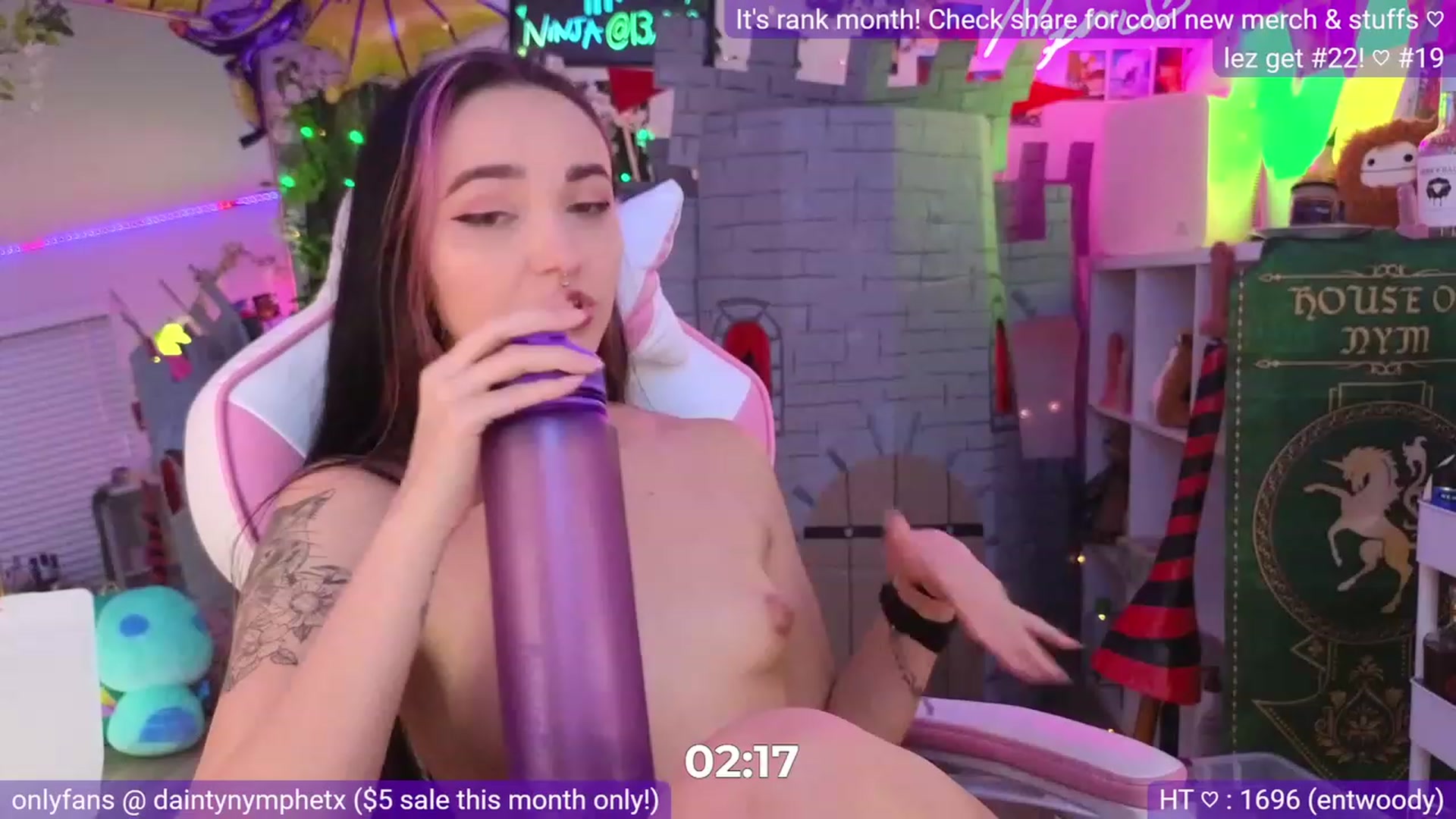 Gallery image thumbnail from Nym_x's myfreecams stream on, 07/09/2023, 04:37 image 13 of 20