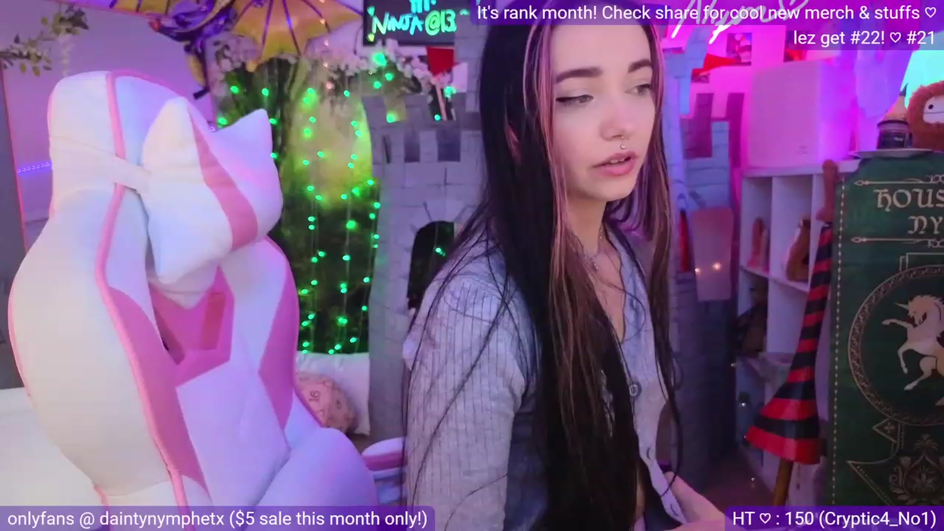 Gallery image thumbnail from Nym_x's myfreecams stream on, 07/10/2023, 03:44 image 6 of 20