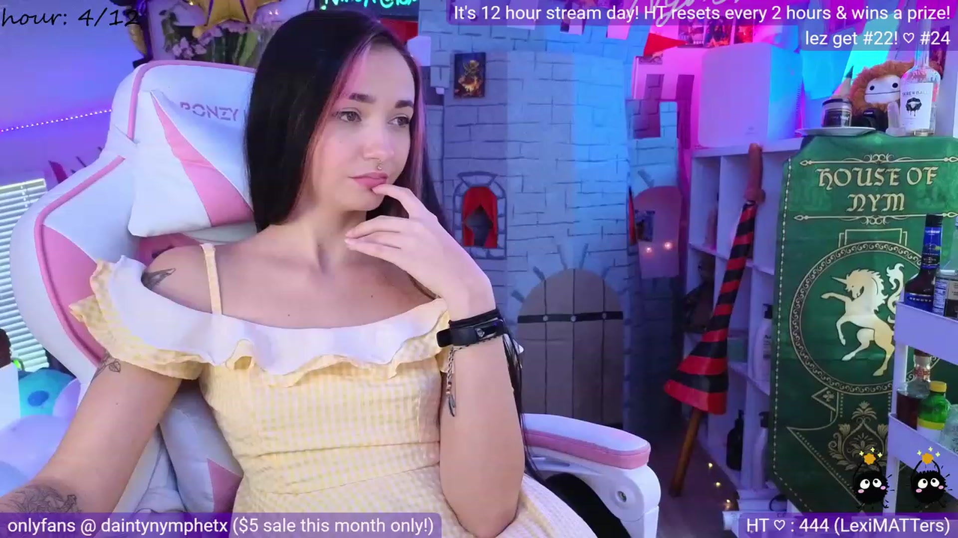 Gallery image thumbnail from Nym_x's myfreecams stream on, 07/16/2023, 24:21 image 12 of 20