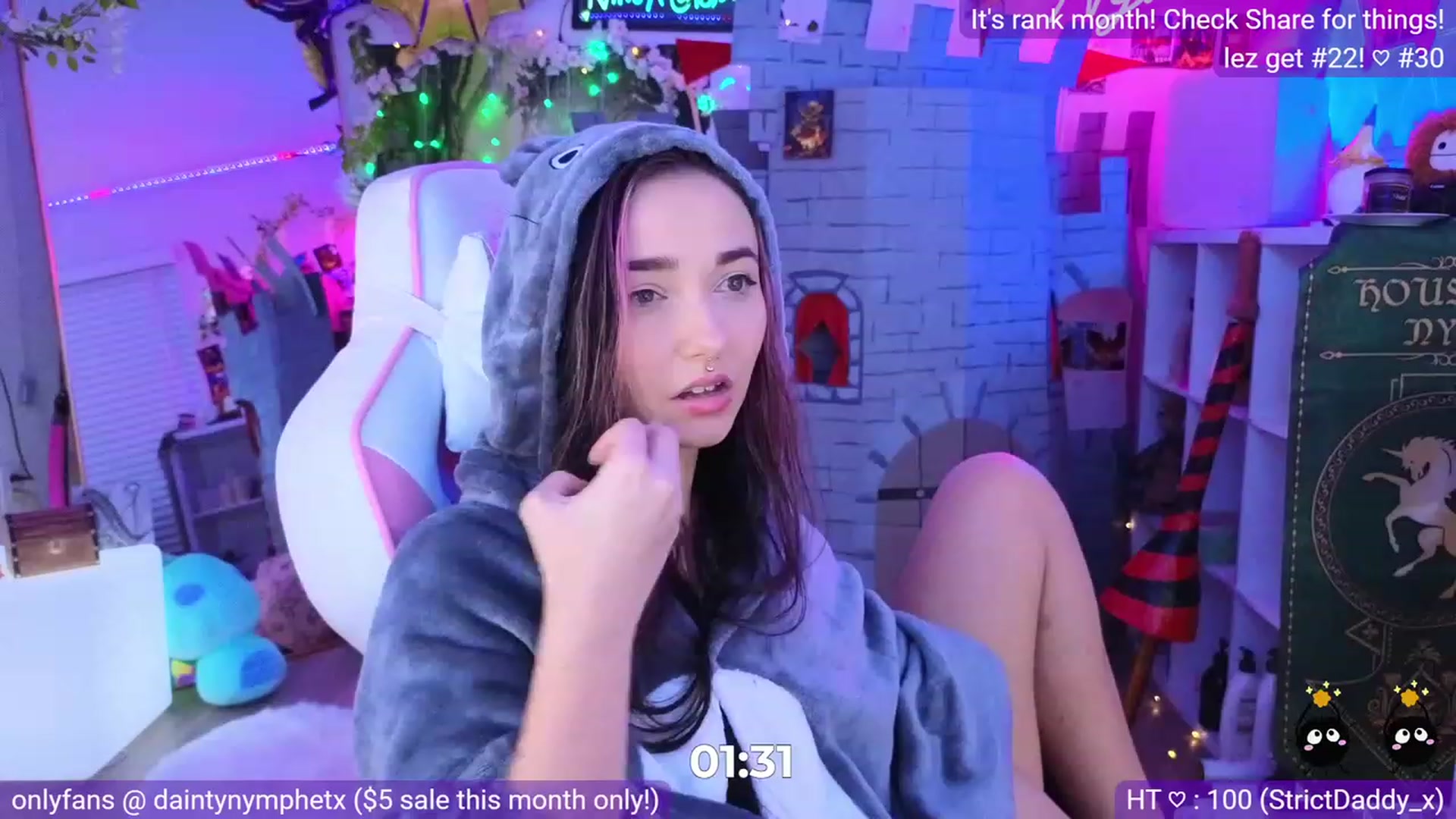 Gallery image thumbnail from Nym_x's myfreecams stream on, 07/19/2023, 01:33 image 19 of 20