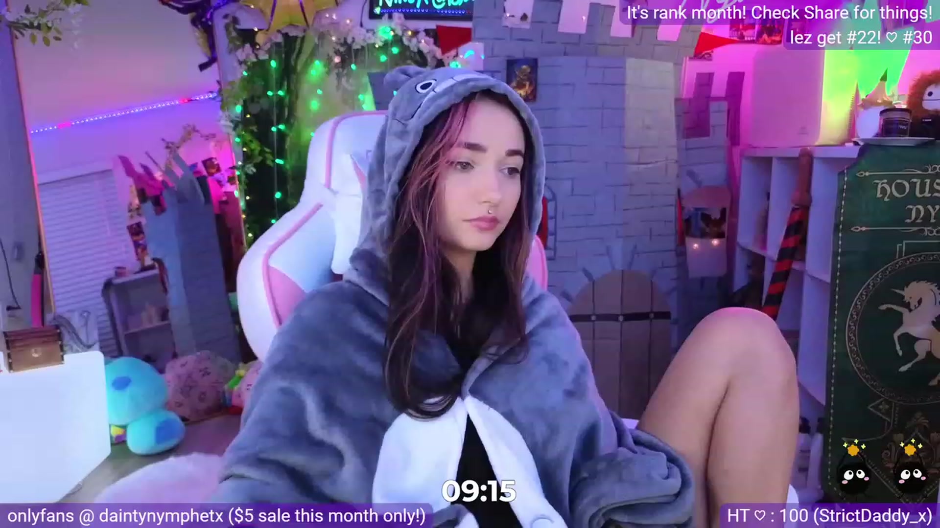 Gallery image thumbnail from Nym_x's myfreecams stream on, 07/19/2023, 01:33 image 11 of 20