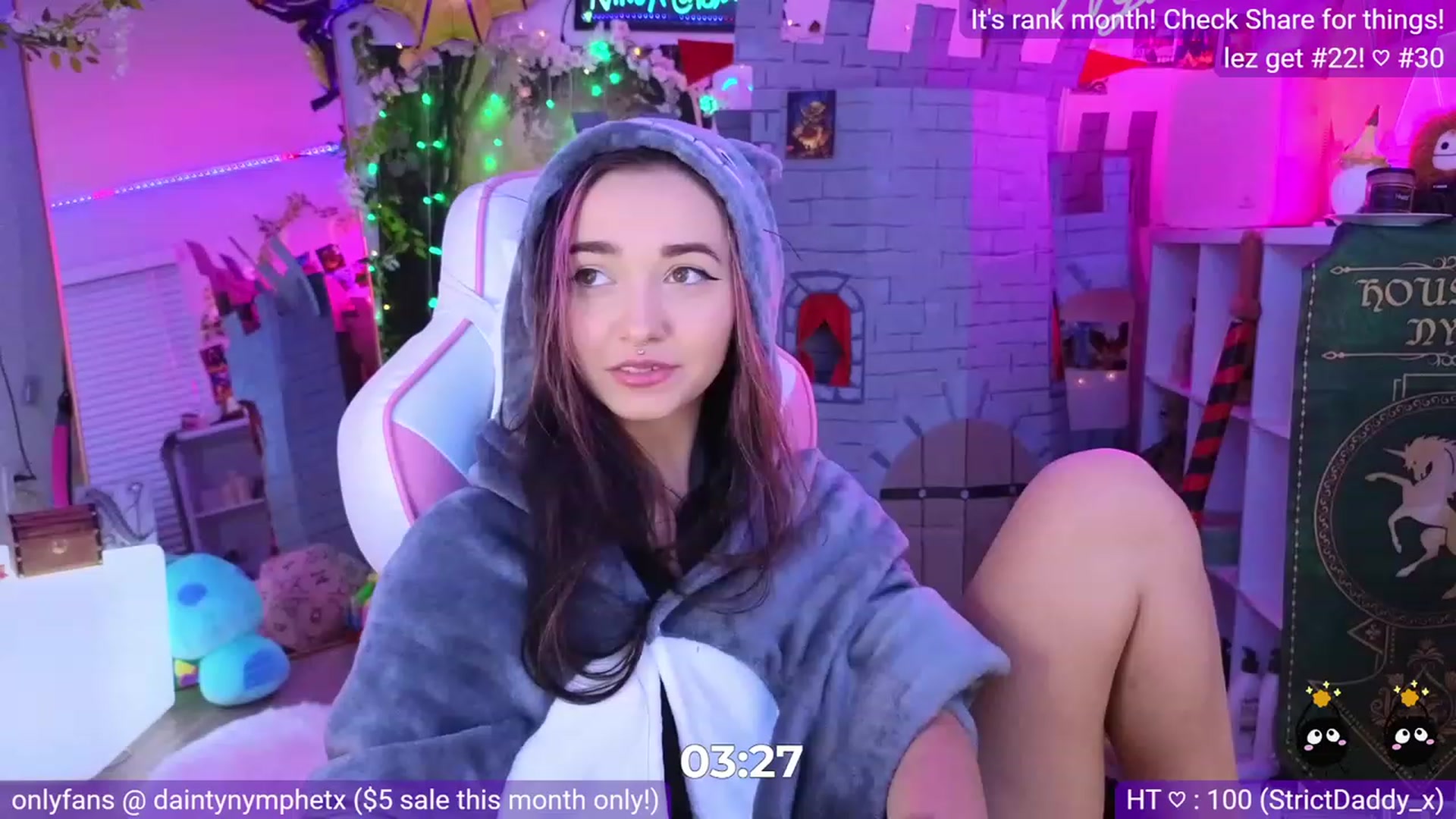 Gallery image thumbnail from Nym_x's myfreecams stream on, 07/19/2023, 01:33 image 17 of 20