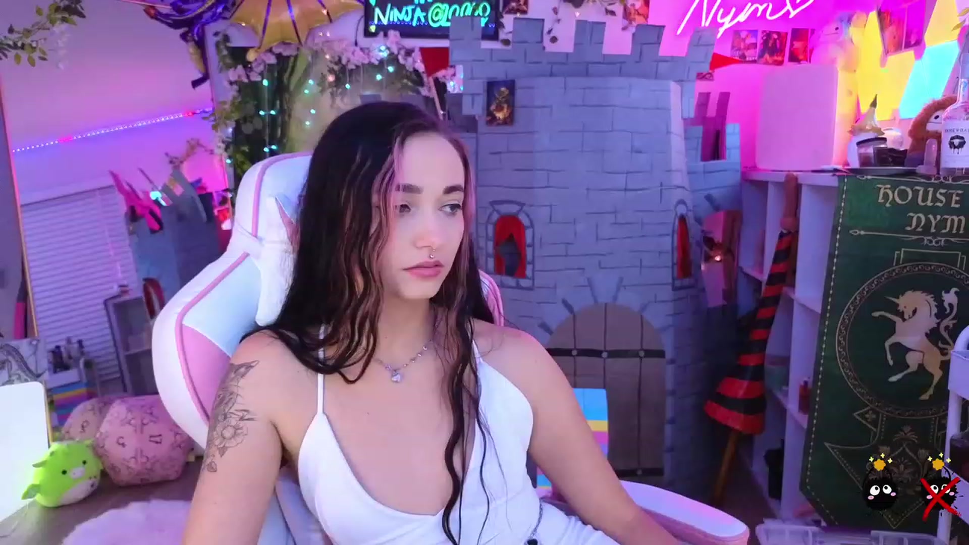 Gallery image thumbnail from Nym_x's myfreecams stream on, 07/27/2023, 01:55 image 12 of 20