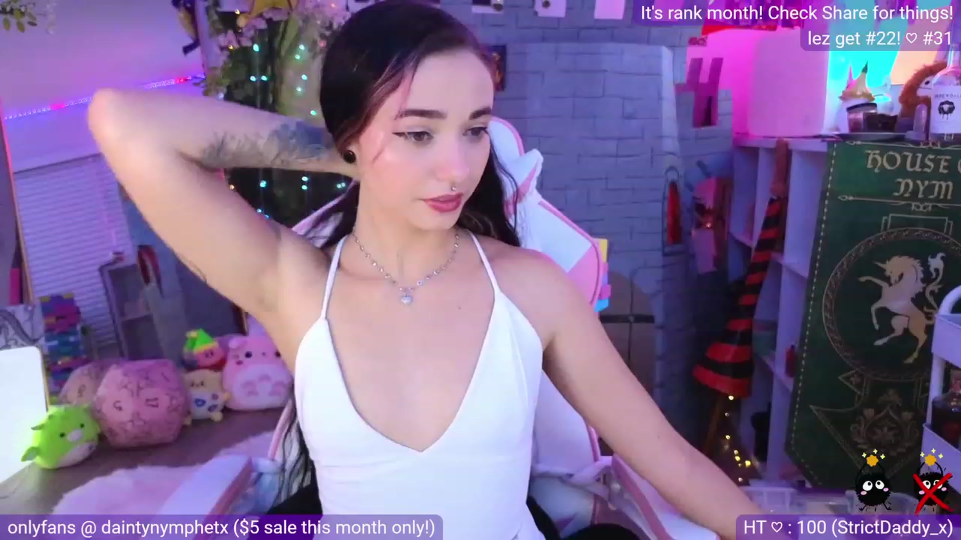 Gallery image thumbnail from Nym_x's myfreecams stream on, 07/27/2023, 04:43 image 10 of 20