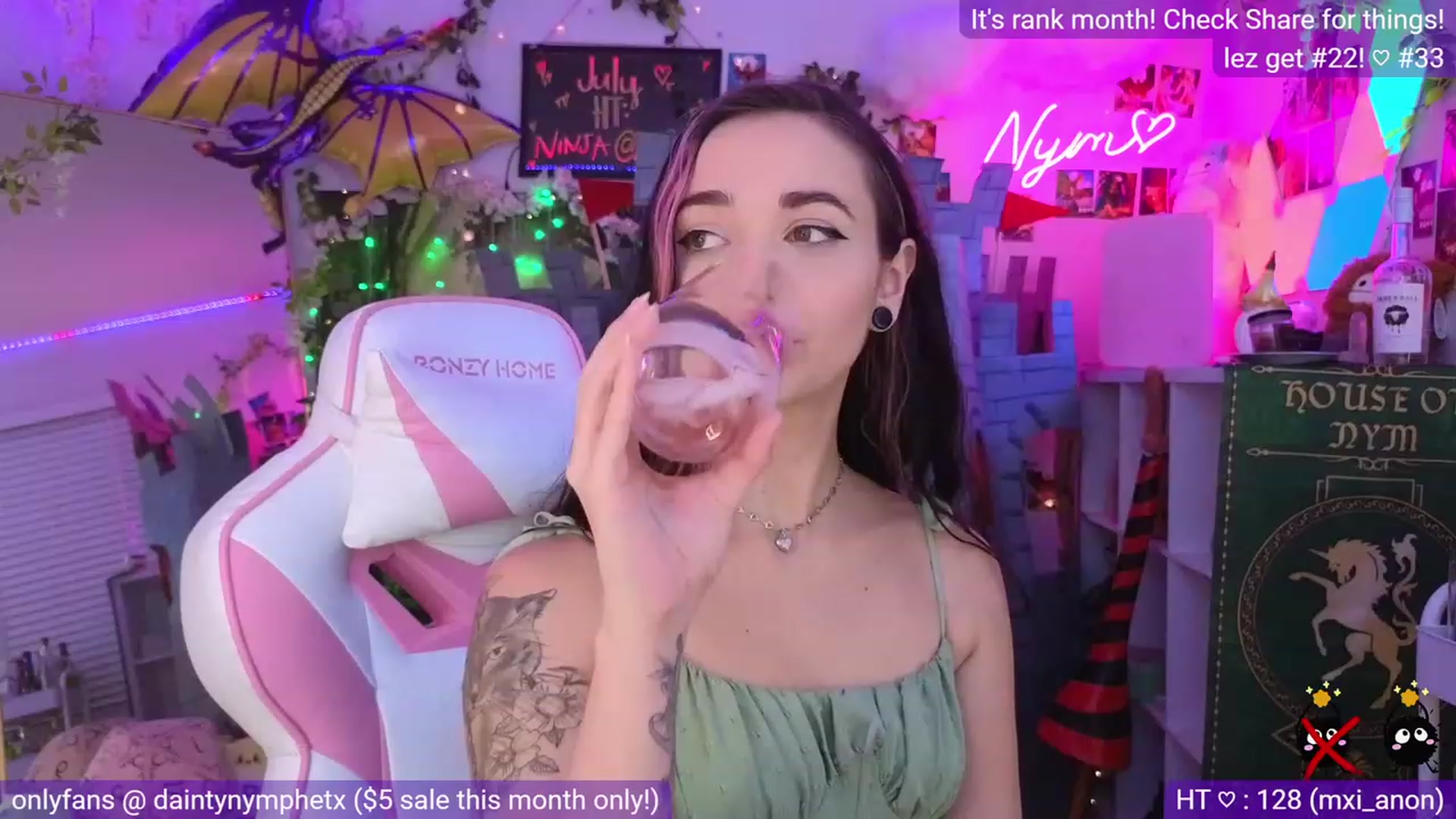 Gallery image thumbnail from Nym_x's myfreecams stream on, 07/28/2023, 05:10 image 7 of 20