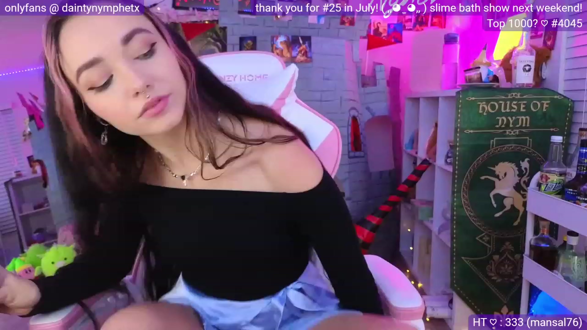 Gallery image thumbnail from Nym_x's myfreecams stream on, 08/20/2023, 03:30 image 12 of 20