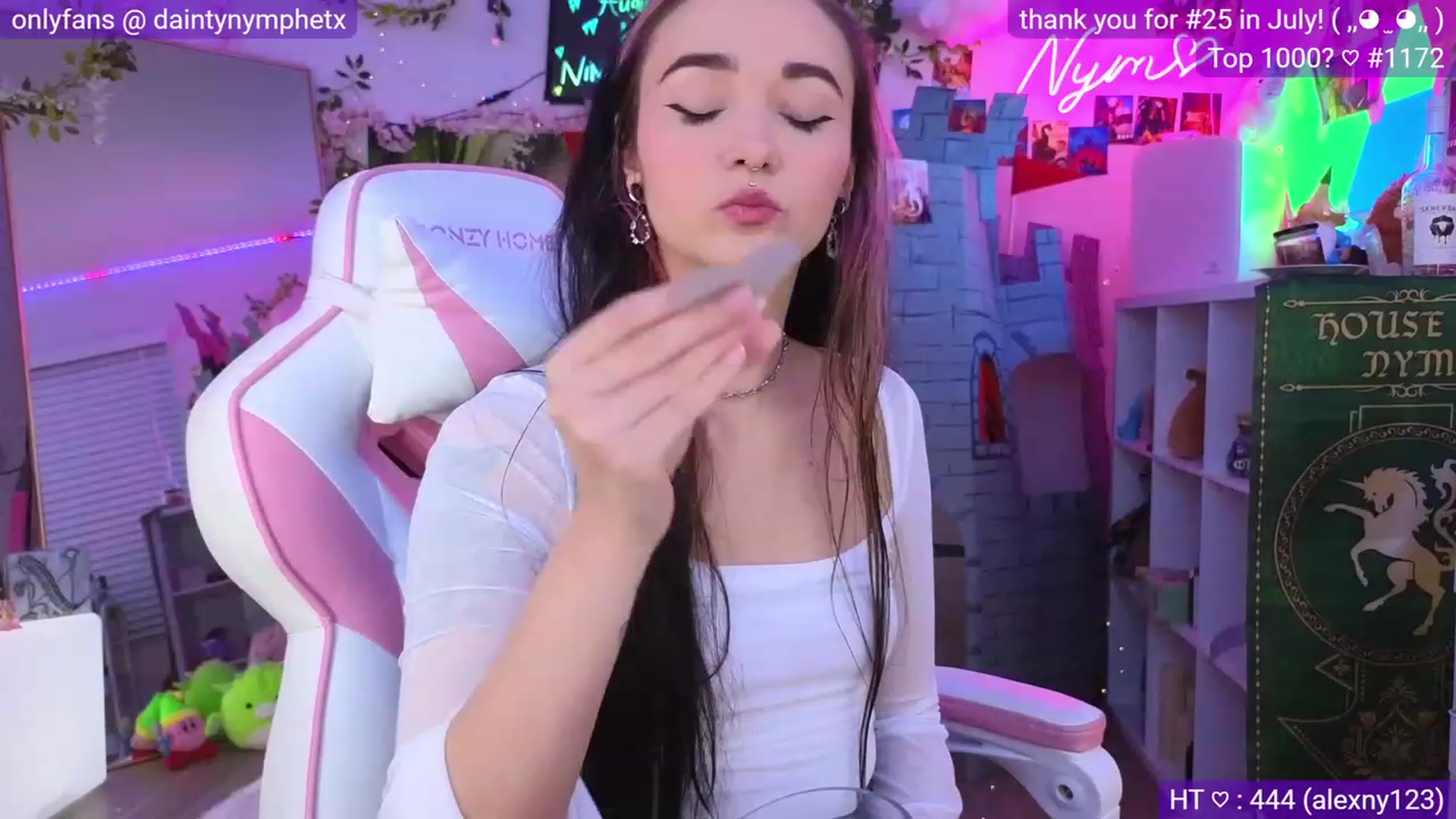 Gallery image thumbnail from Nym_x's myfreecams stream on, 08/31/2023, 04:17 image 5 of 20