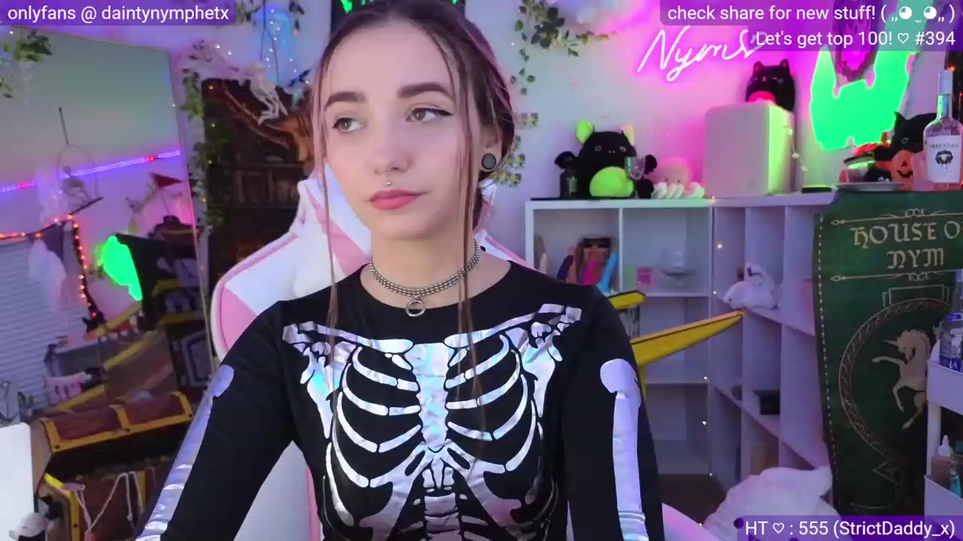 Gallery image thumbnail from Nym_x's myfreecams stream on, 10/02/2023, 04:23 image 4 of 20